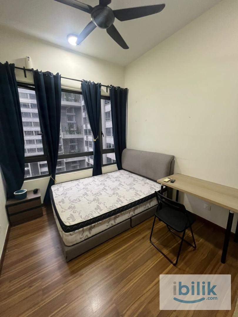 Medium Big Room with Big window - Image 1