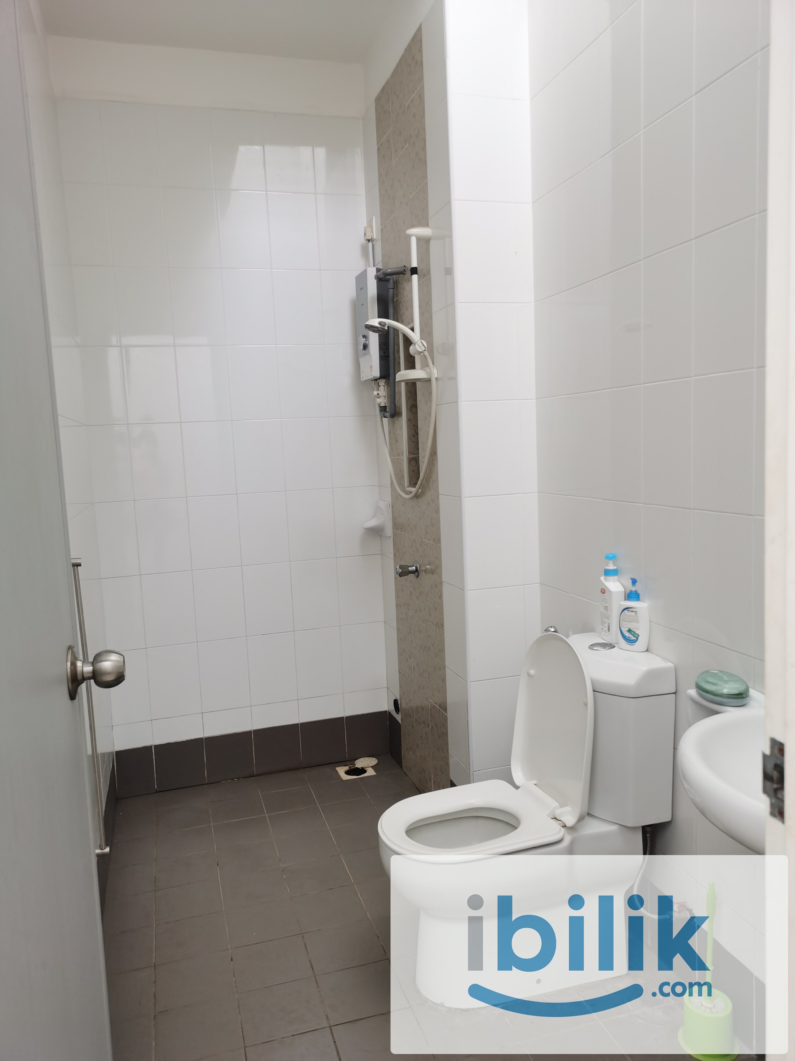 Single Room in Setia Alam ( All MALES Housemates Only) - Image 3
