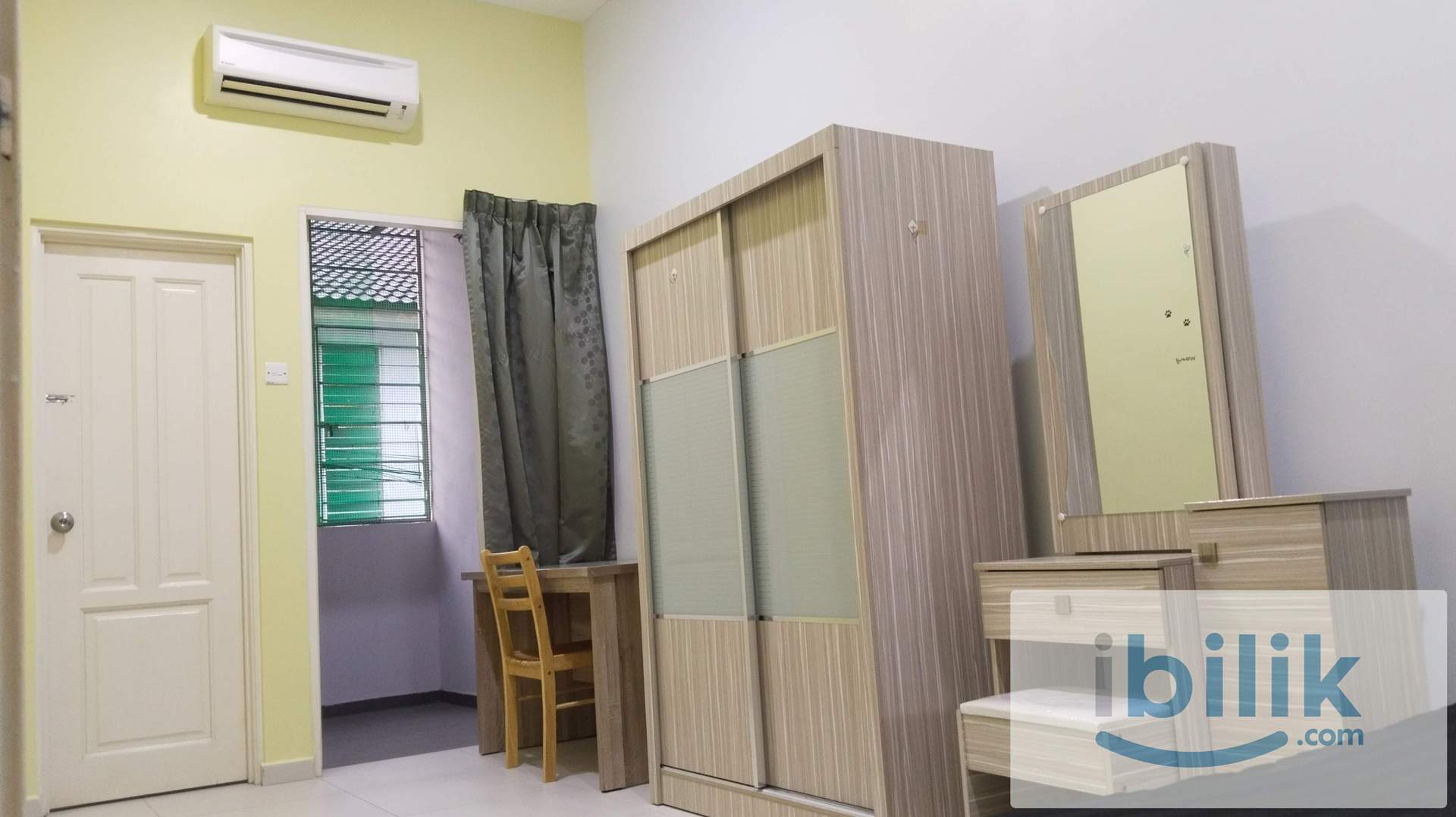 Bdr Seri Botani Ipoh middle room with balcony for rent - Image 3