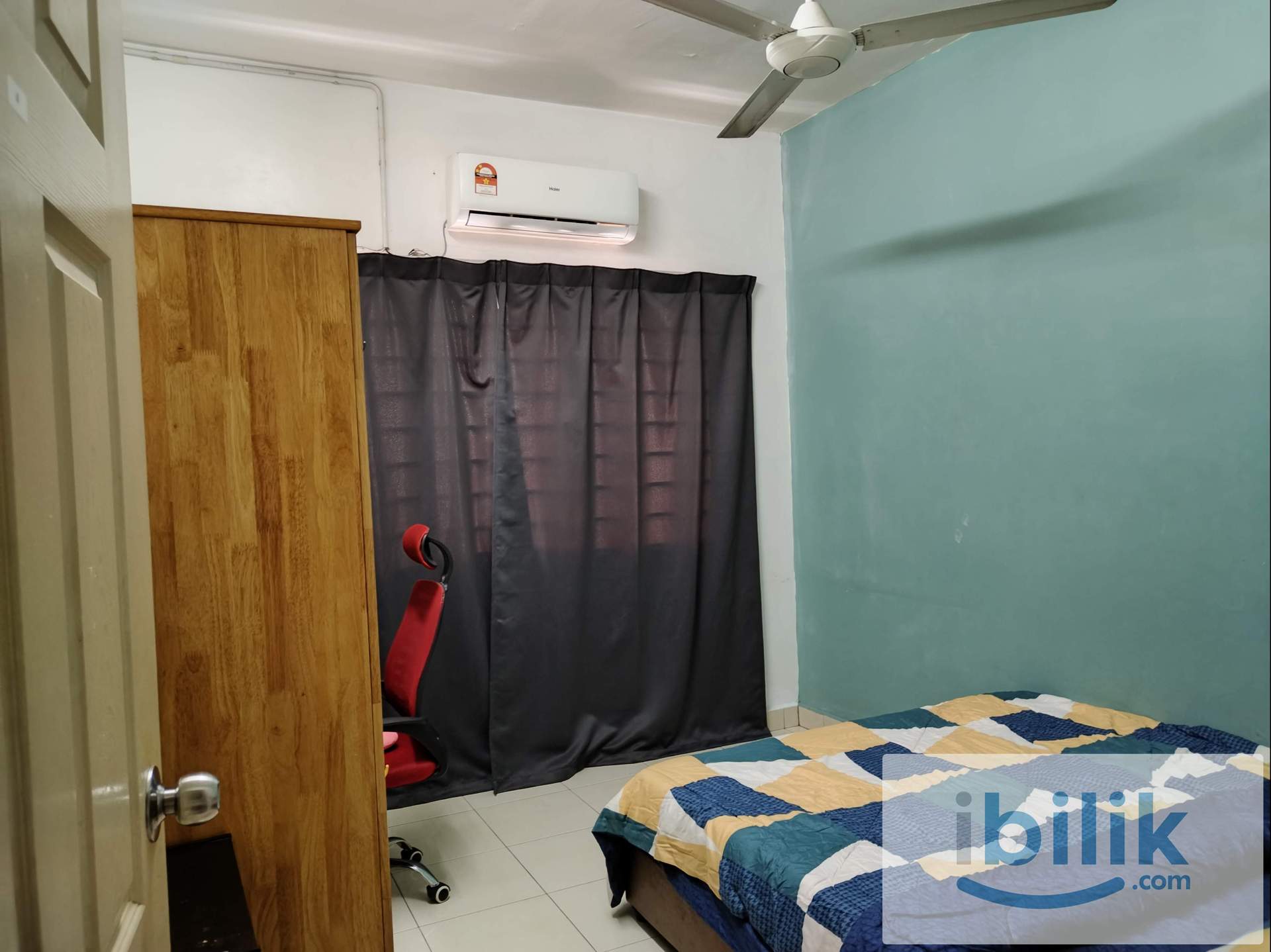 Medium Room at Suriamas Bandar Sunway - Image 5