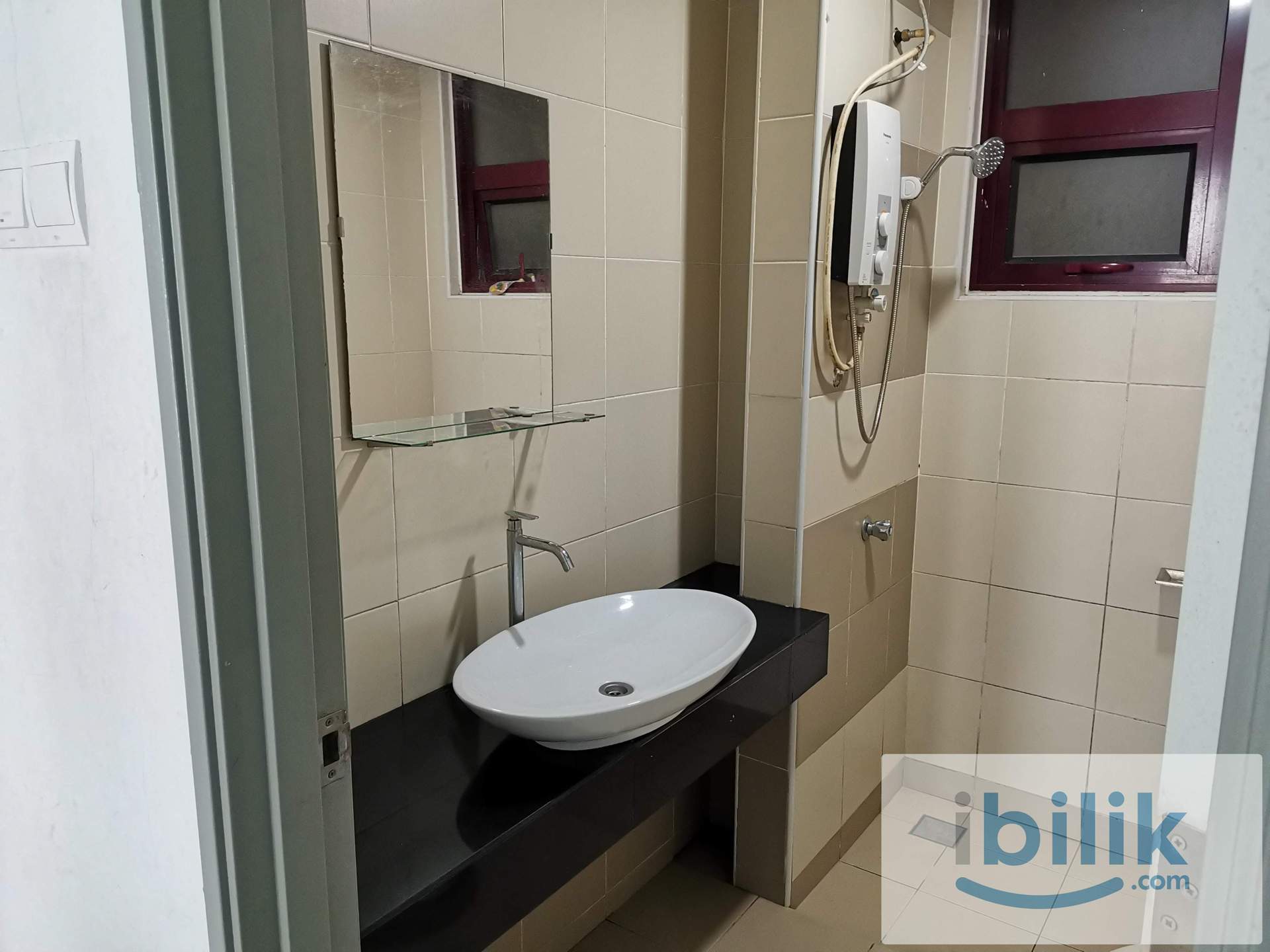 Medium Room at Rafflesia Condominium ,nearby LRT Sentul Timur, all Female - Image 2