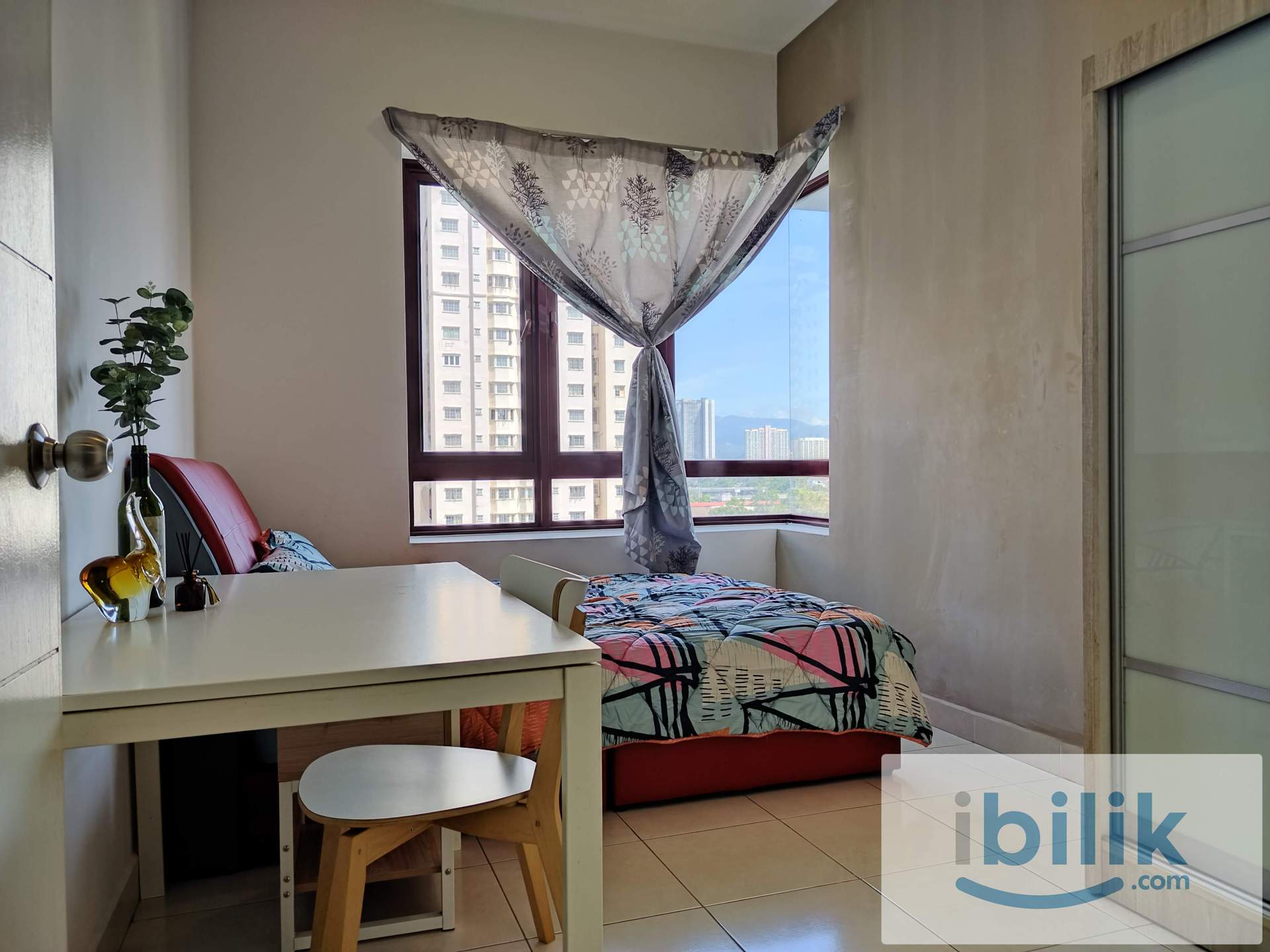 Medium Room at Rafflesia Condominium ,nearby LRT Sentul Timur, all Female - Image 4