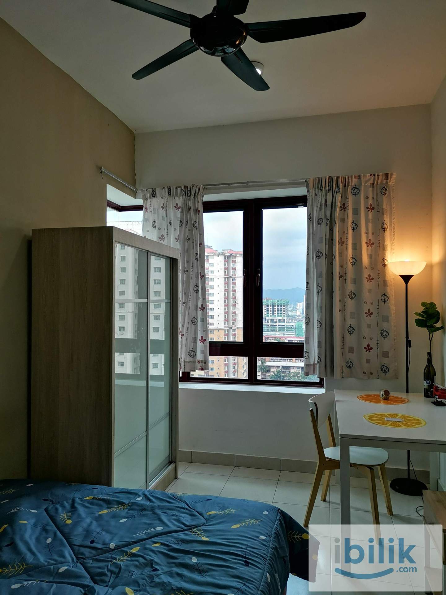Cozy Medium Room at Rafflesia Condominium, Walking Distance to LRT Sentul Timur - Image 1