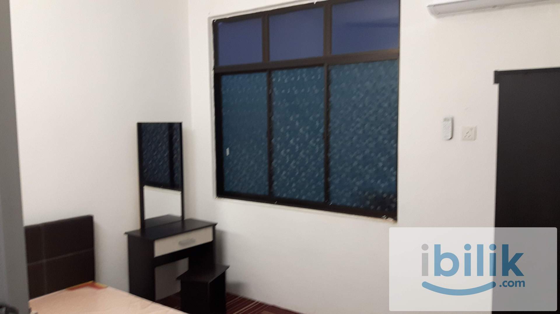 Air Cond Queenbed Room at Bandar Baru Uda For Rent - Image 4