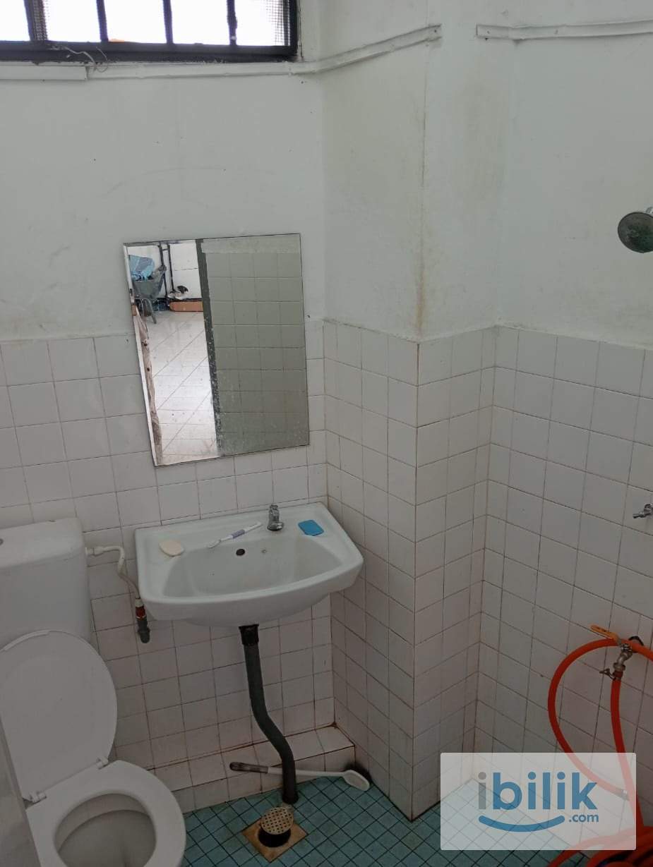 8422, Bilik Pasangan Besar Bertingkap Taman Kebun Teh Disewa - Image 1