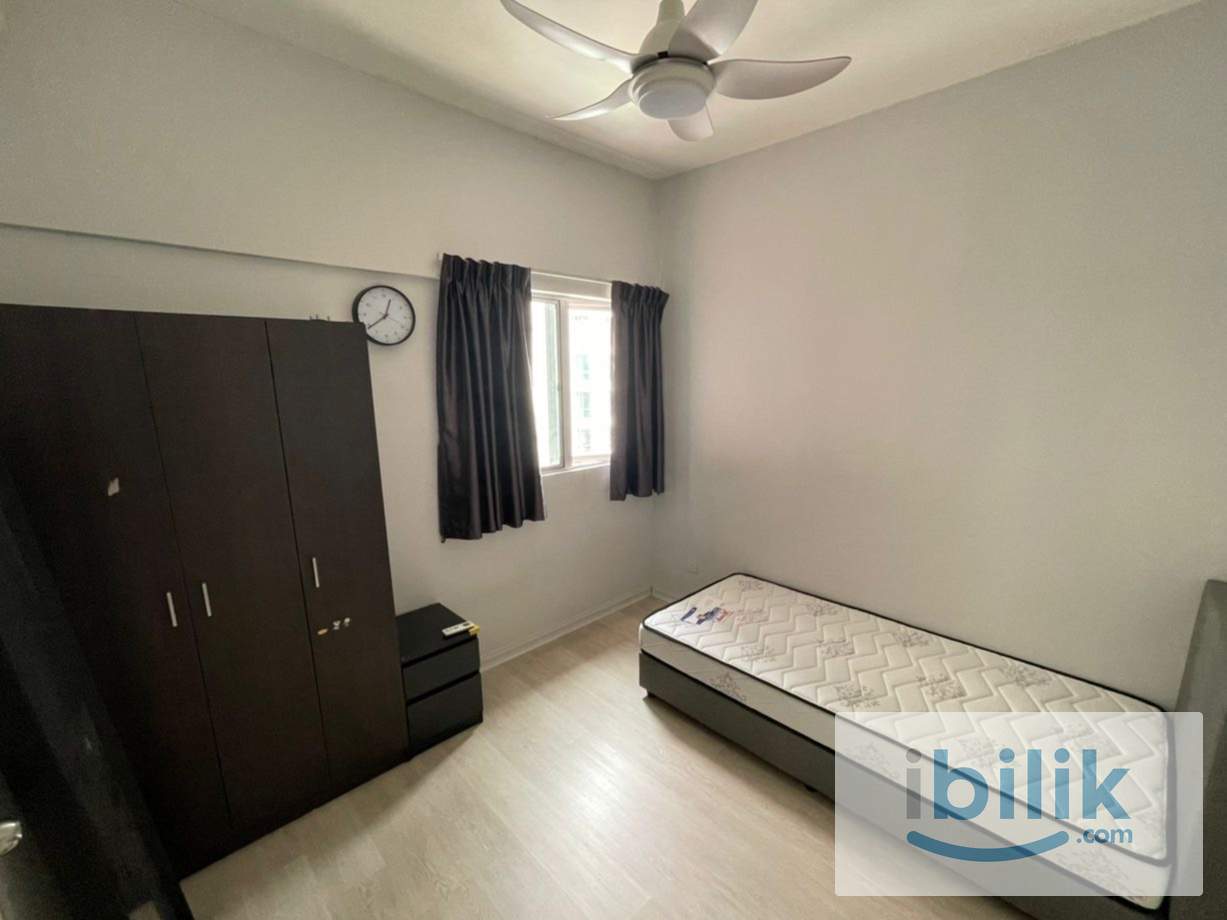 Small room for rent  - Image 1