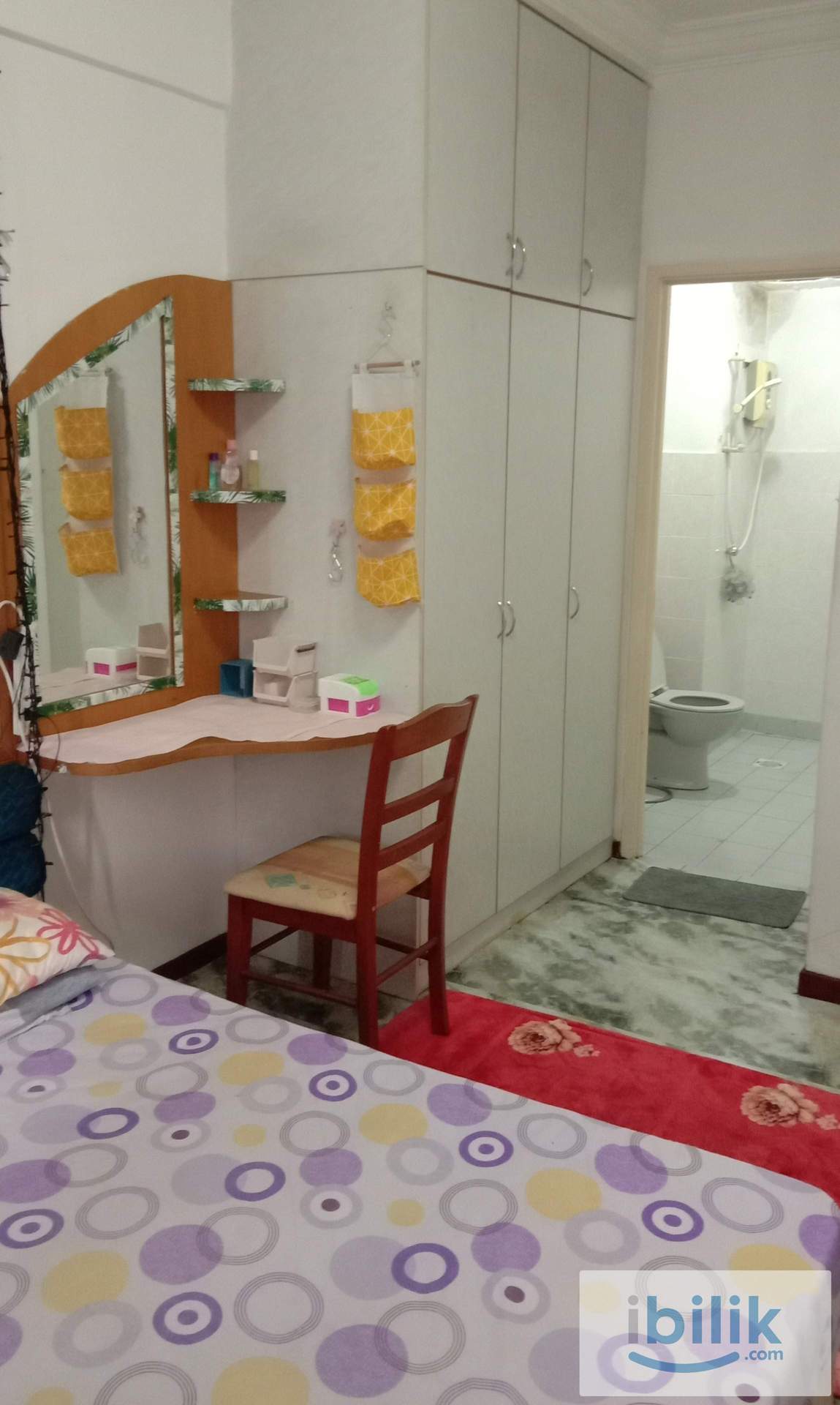 Gorgeous aircond master Room, Male, Bayu Tasik1 Condo, LRT Salak selatan  - Image 2