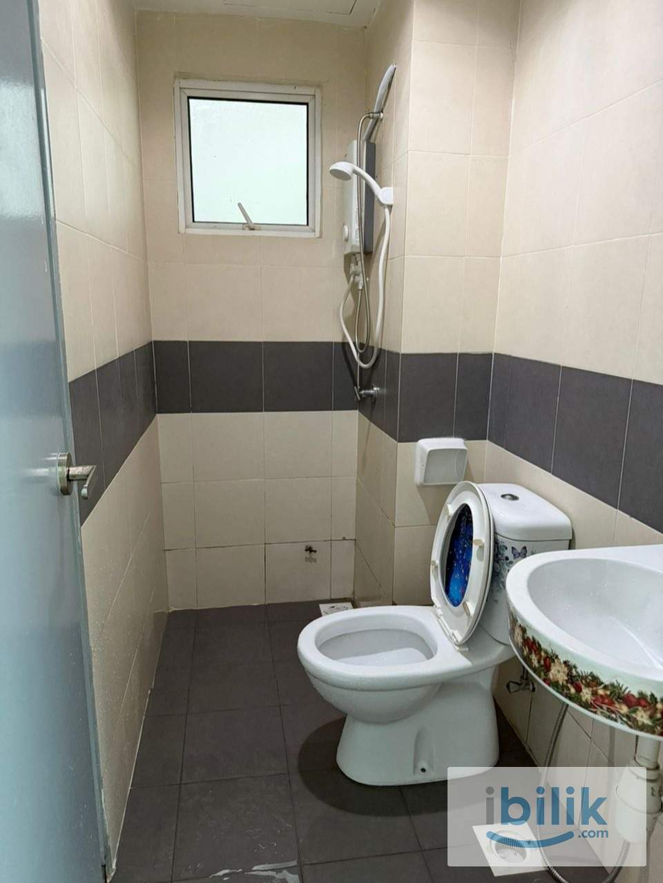 Fully Furnished Medium Room, Male, Putra Suria Resident, 2min Cheras LRT  - Image 3
