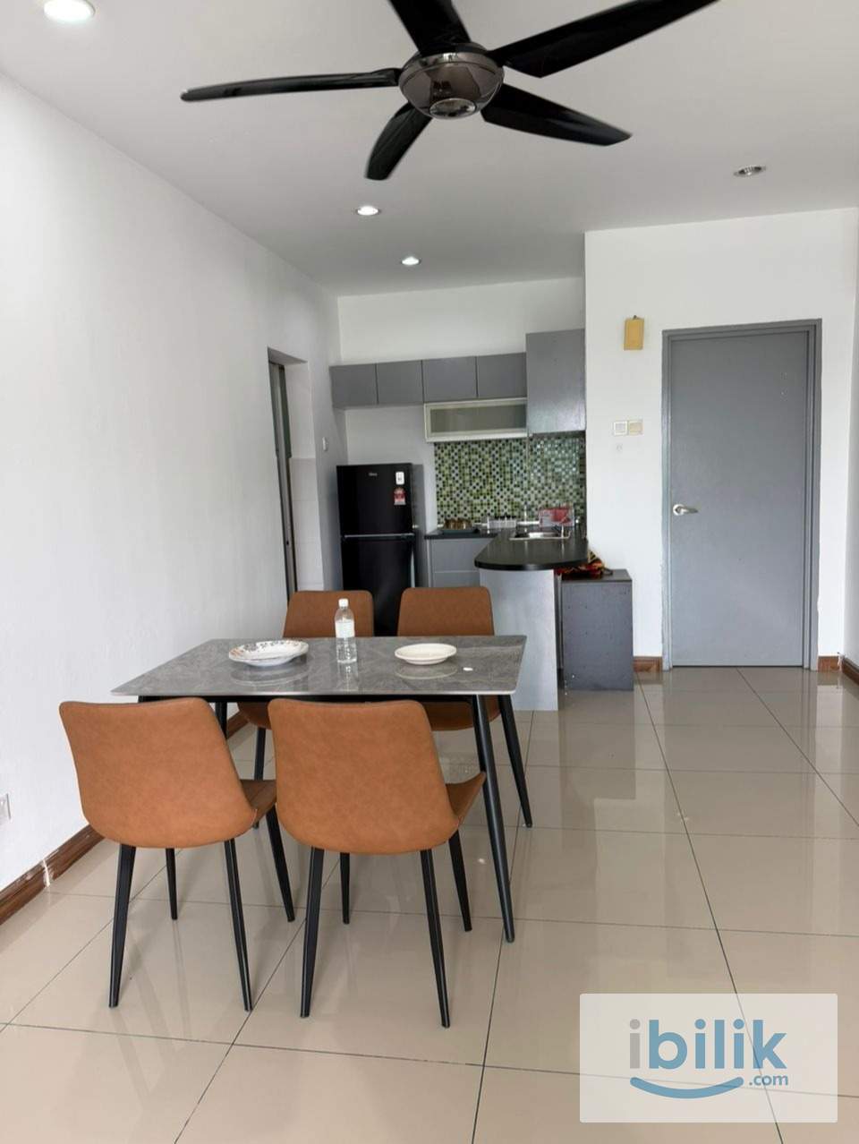 Aircond Spacious Single Room, Female Malay, Seri Puteri Condo. 1MIN CHERAS LRT Station  - Image 4
