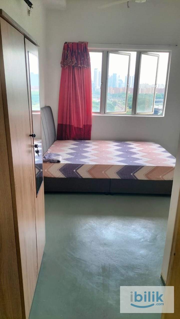 Fully Furnished Master bedroom Klcc View, Female Malay, Putra Suria Resident, 2min Cheras LRT Station  - Image 3