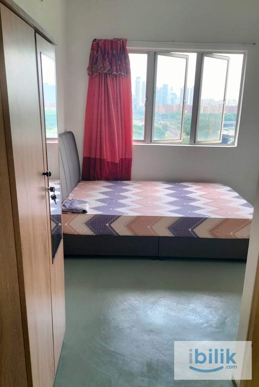 Fully Furnished Master bedroom Klcc View, Female Malay, Putra Suria Resident, 2min Cheras LRT Station  - Image 4