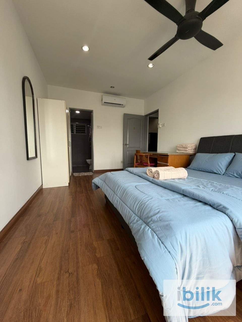 Aircond Master/Medium/Single Room, Female,SERI PUTERI CONDO. 1min walk Cheras lrt  - Image 6