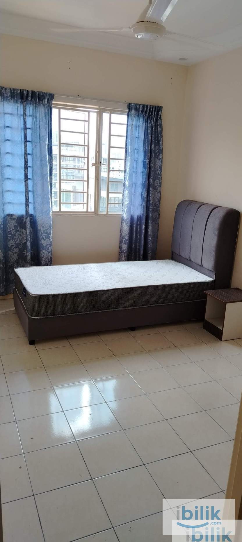 Large medium Room,Female,Cengal Condominium , LRT Salak selatan  - Image 2