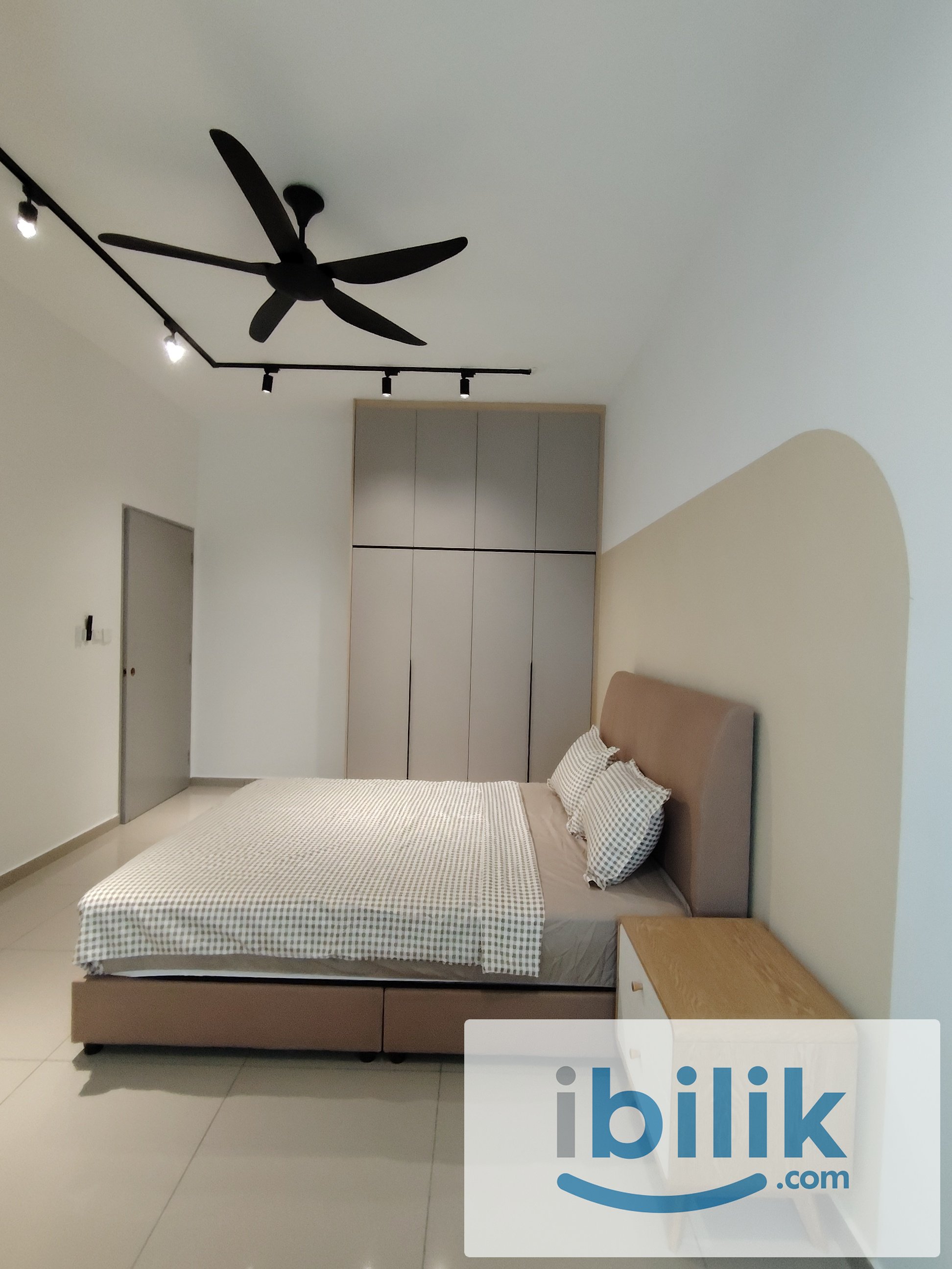 Female unit Furnished Studio-1min walk to LRT⭐⭐⭐⭐⭐ - Image 5