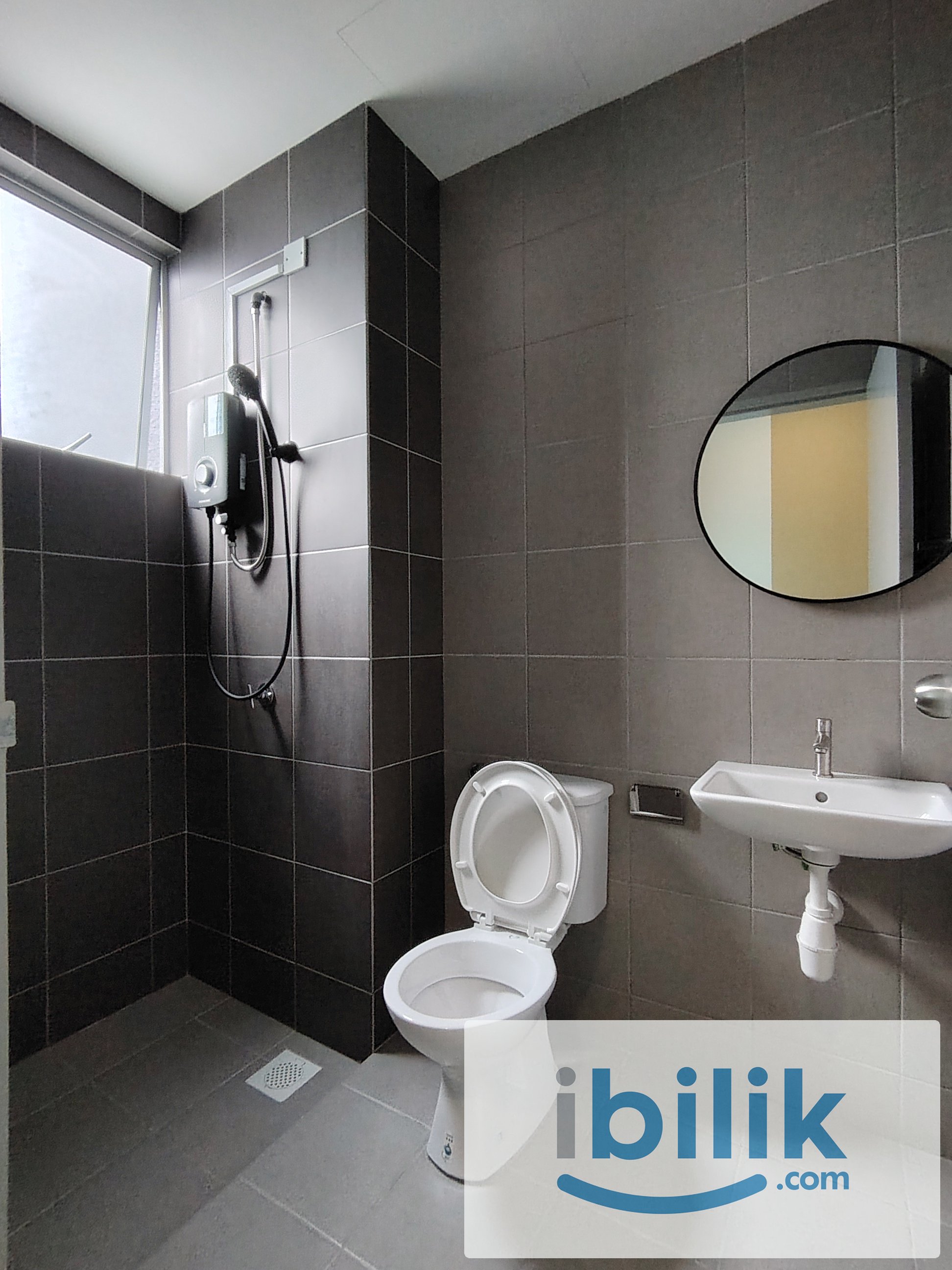 Female unit Furnished Studio-1min walk to LRT⭐⭐⭐⭐⭐ - Image 3