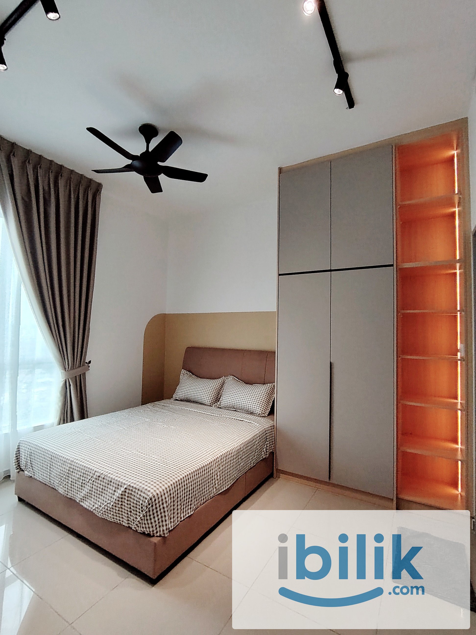 Female Unit Master Room-1 min to LRT Salak Selatan ⭐⭐⭐⭐⭐ - Image 1