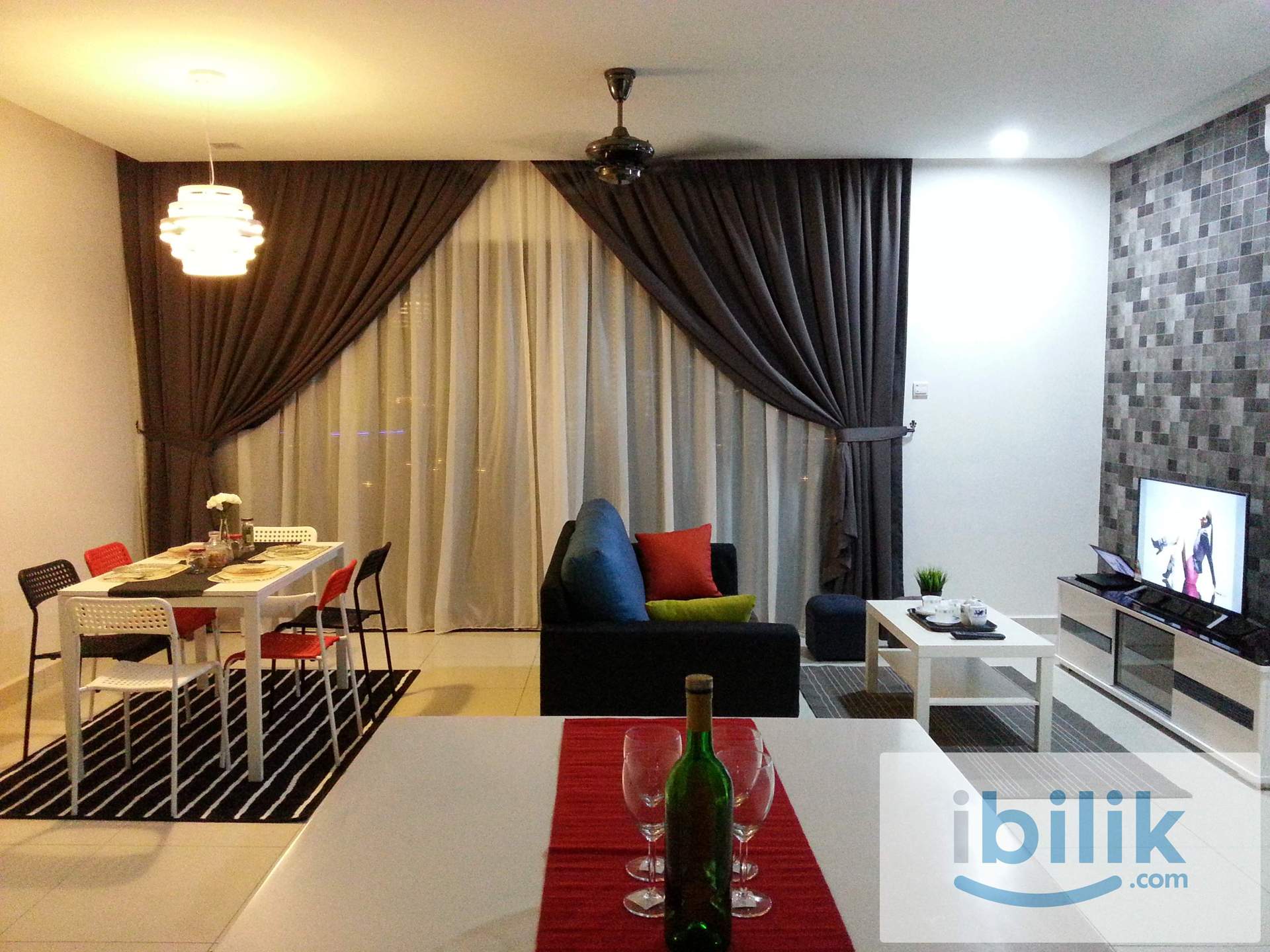 Middle Room at Cristal Residence, Cyberjaya - Image 1