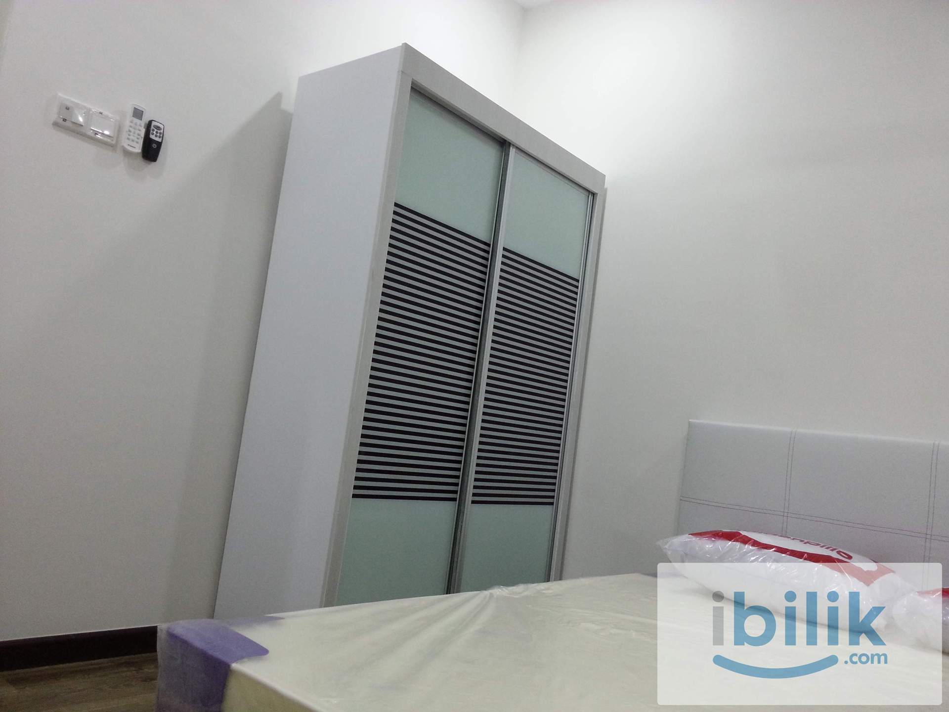 Middle Room at Cristal Residence, Cyberjaya - Image 4