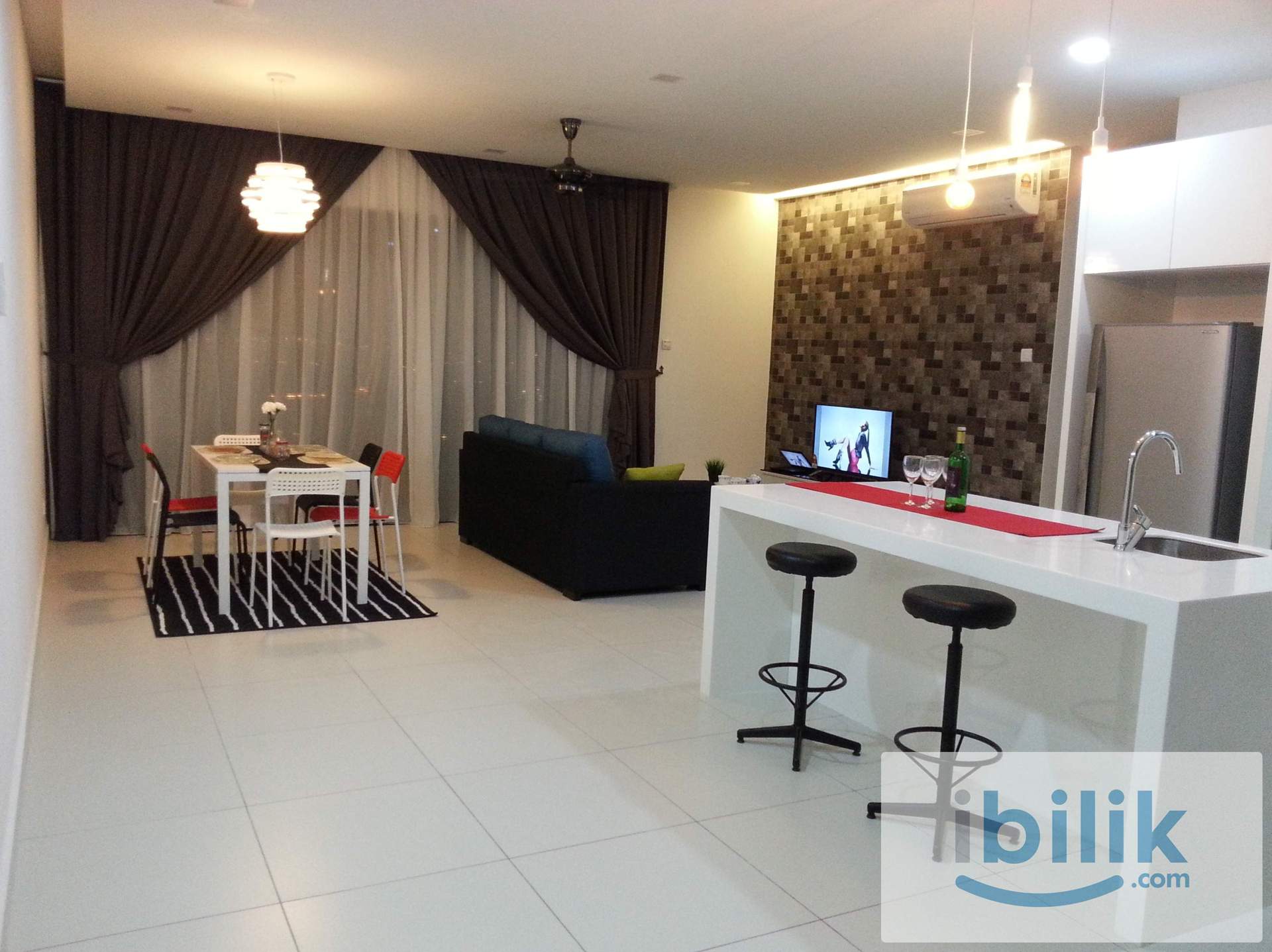 Middle Room at Cristal Residence, Cyberjaya - Image 2