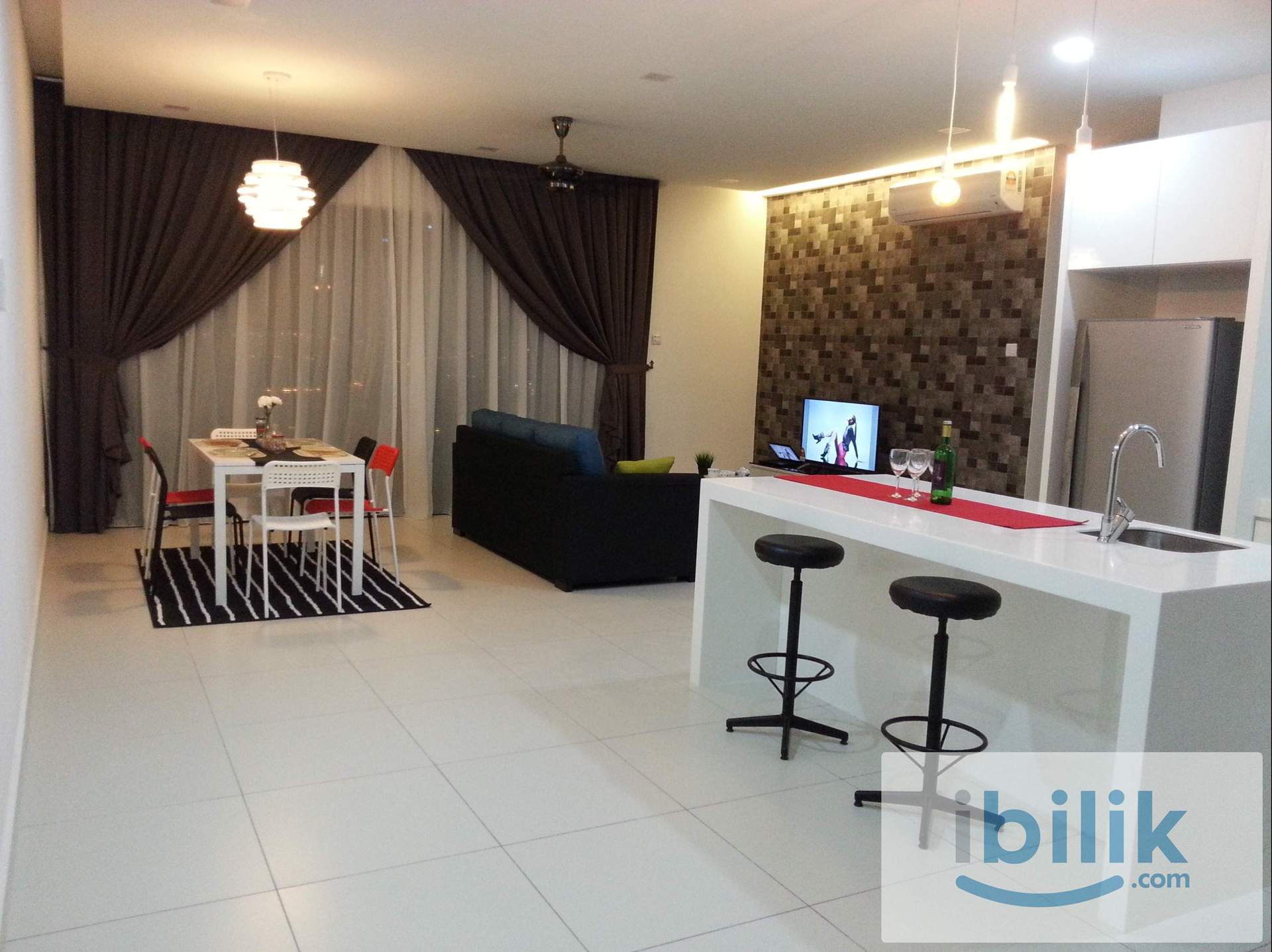 Fully Furnished Middle Room at Cristal Residence, Cyberjaya - Image 1