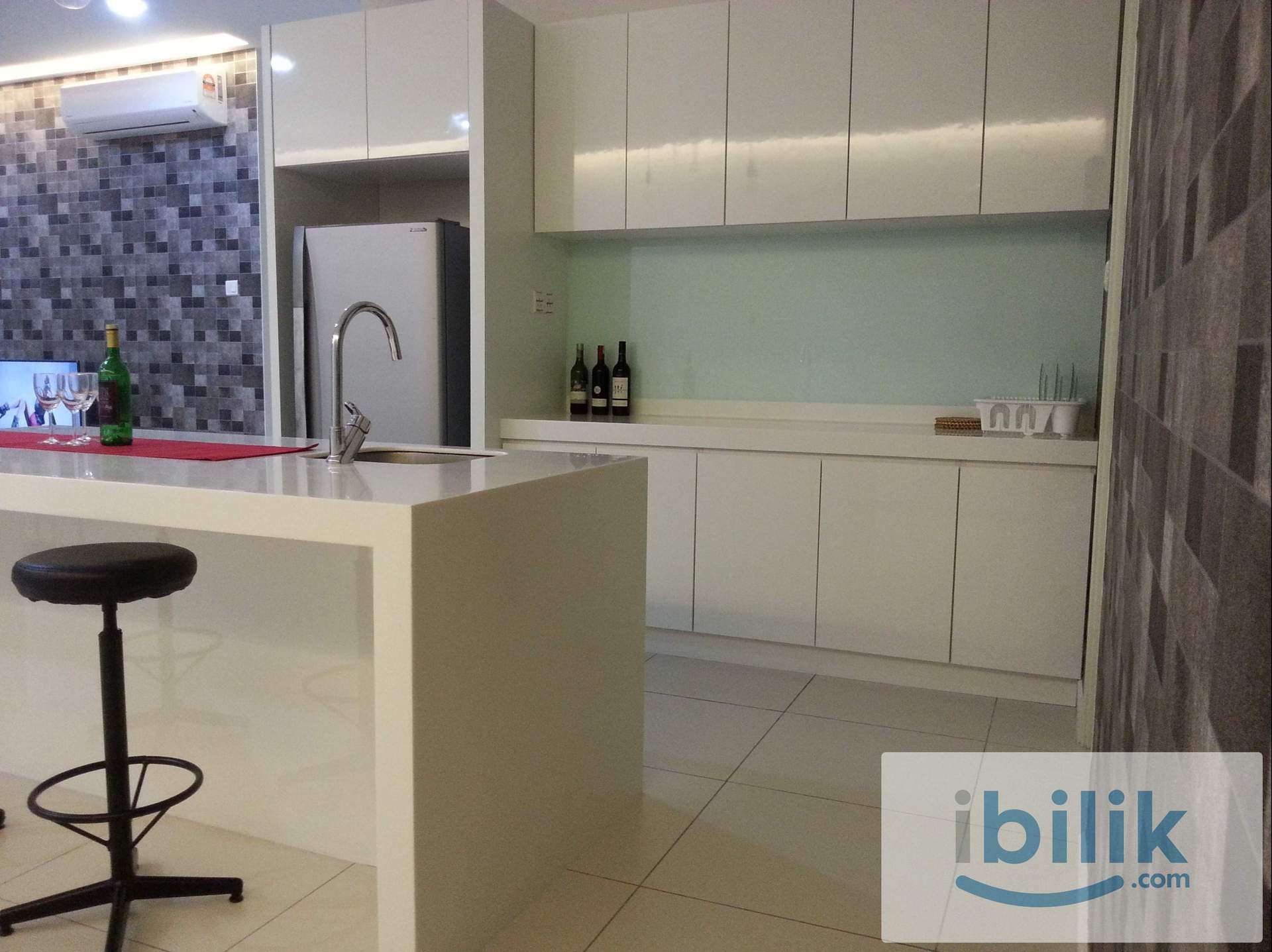 Fully Furnished Middle Room at Cristal Residence, Cyberjaya - Image 4