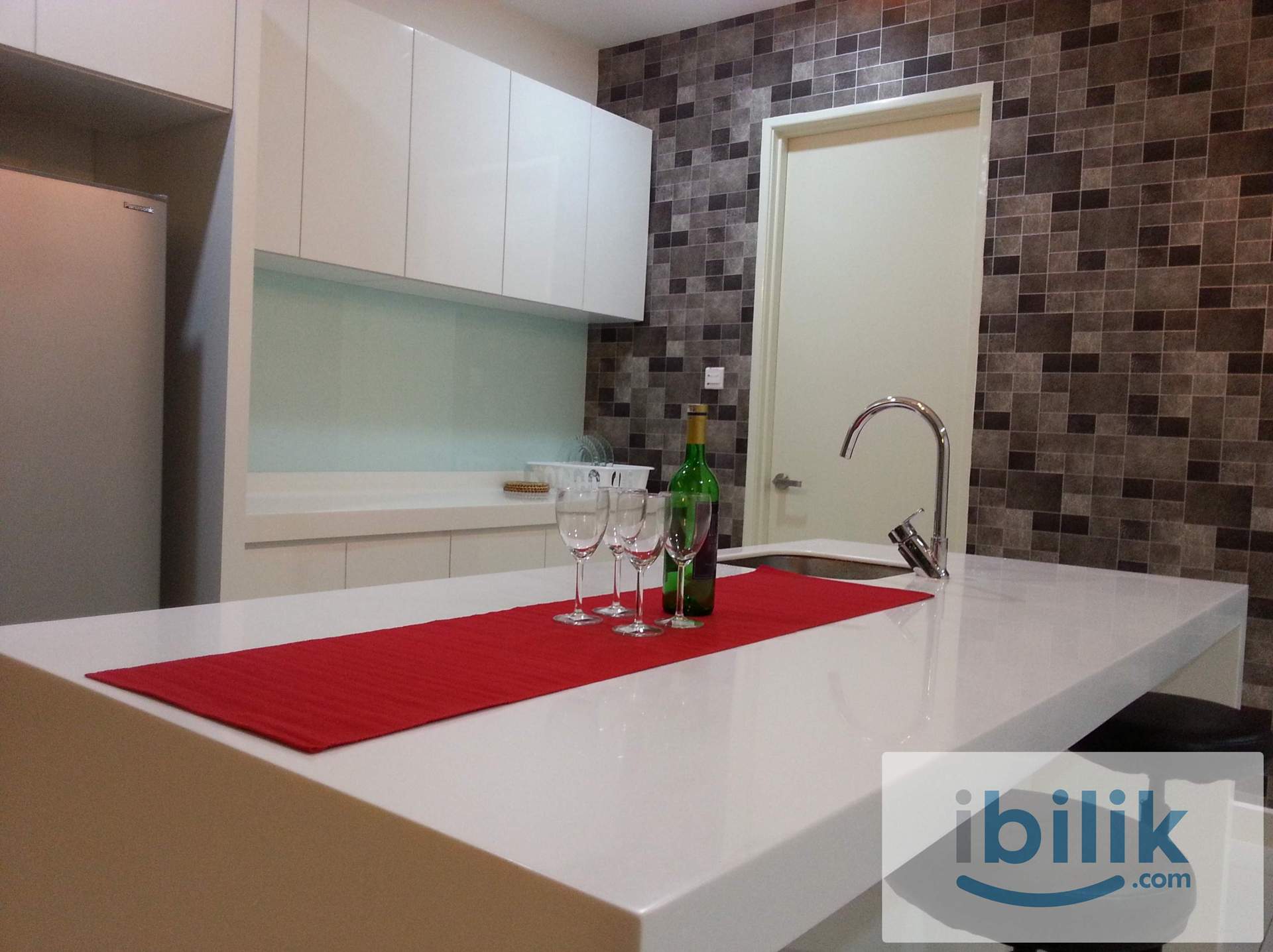 Fully Furnished Middle Room at Cristal Residence, Cyberjaya - Image 3
