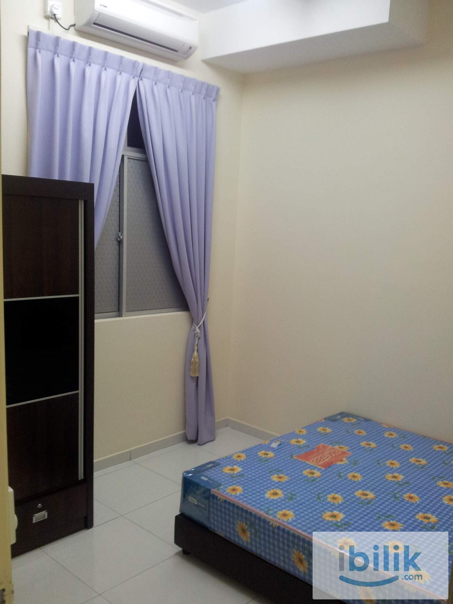Bukit Indah : Furnished Middle Room for rent at Bukit Indah - Image 1