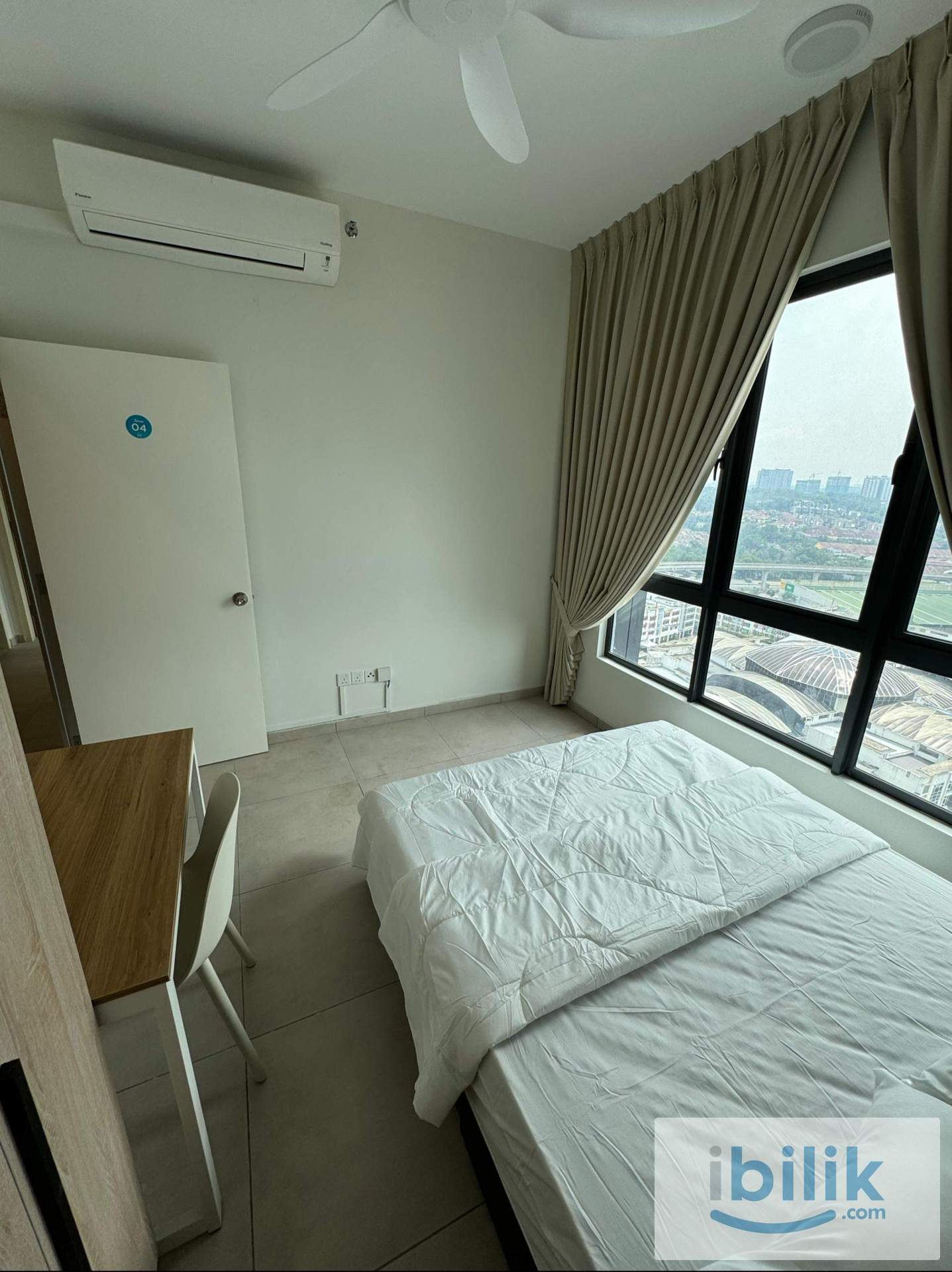 Big Middle Room Near MRT Putra Permai  - Image 1