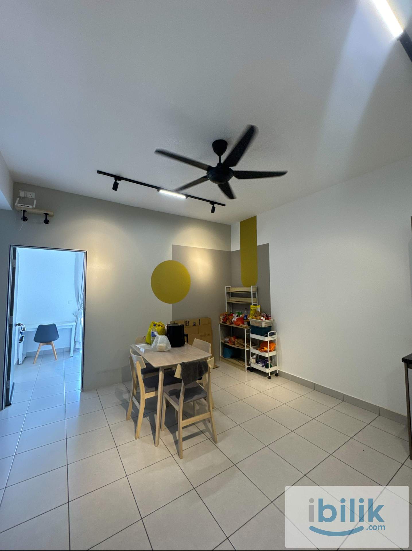 Near MRT Balcony Room for rent  - Image 6