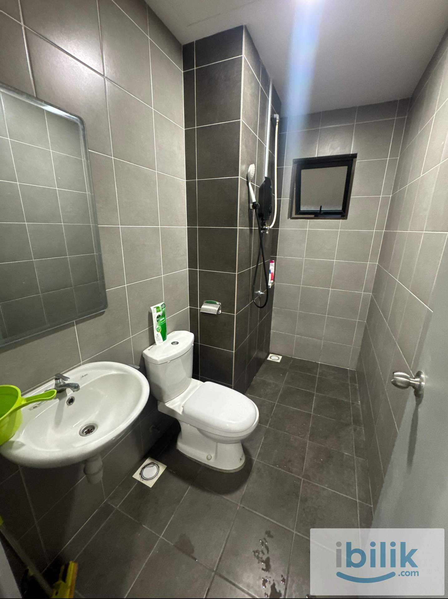 Near MRT Balcony Room for rent  - Image 7
