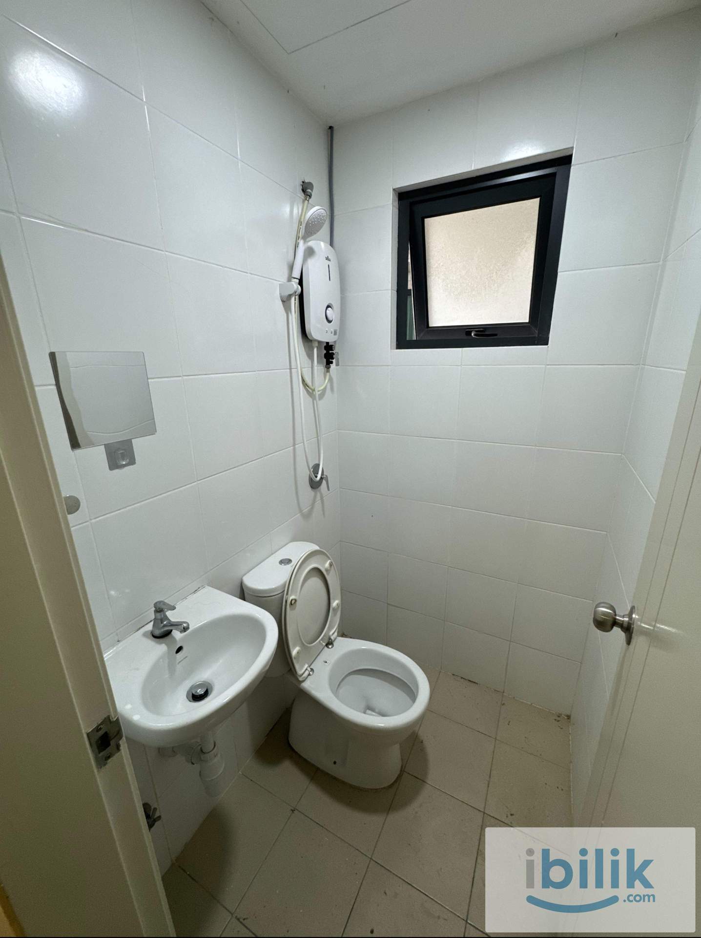 RM750 Junior Master Room near Old Klang Road  - Image 5