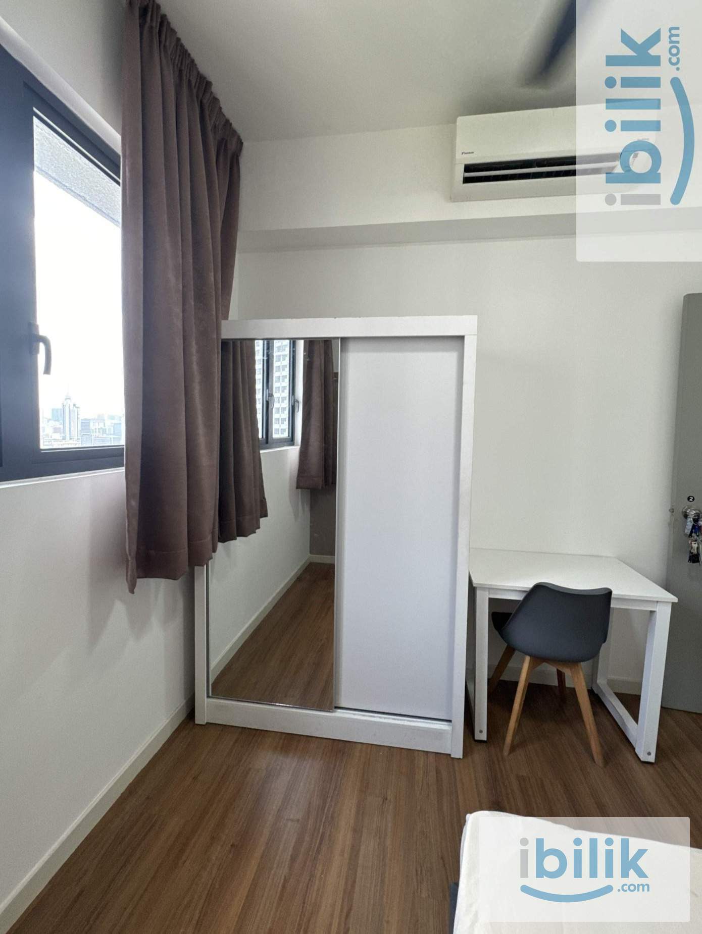 Near Maluri MRT Fully Furnished Middle Room  - Image 2