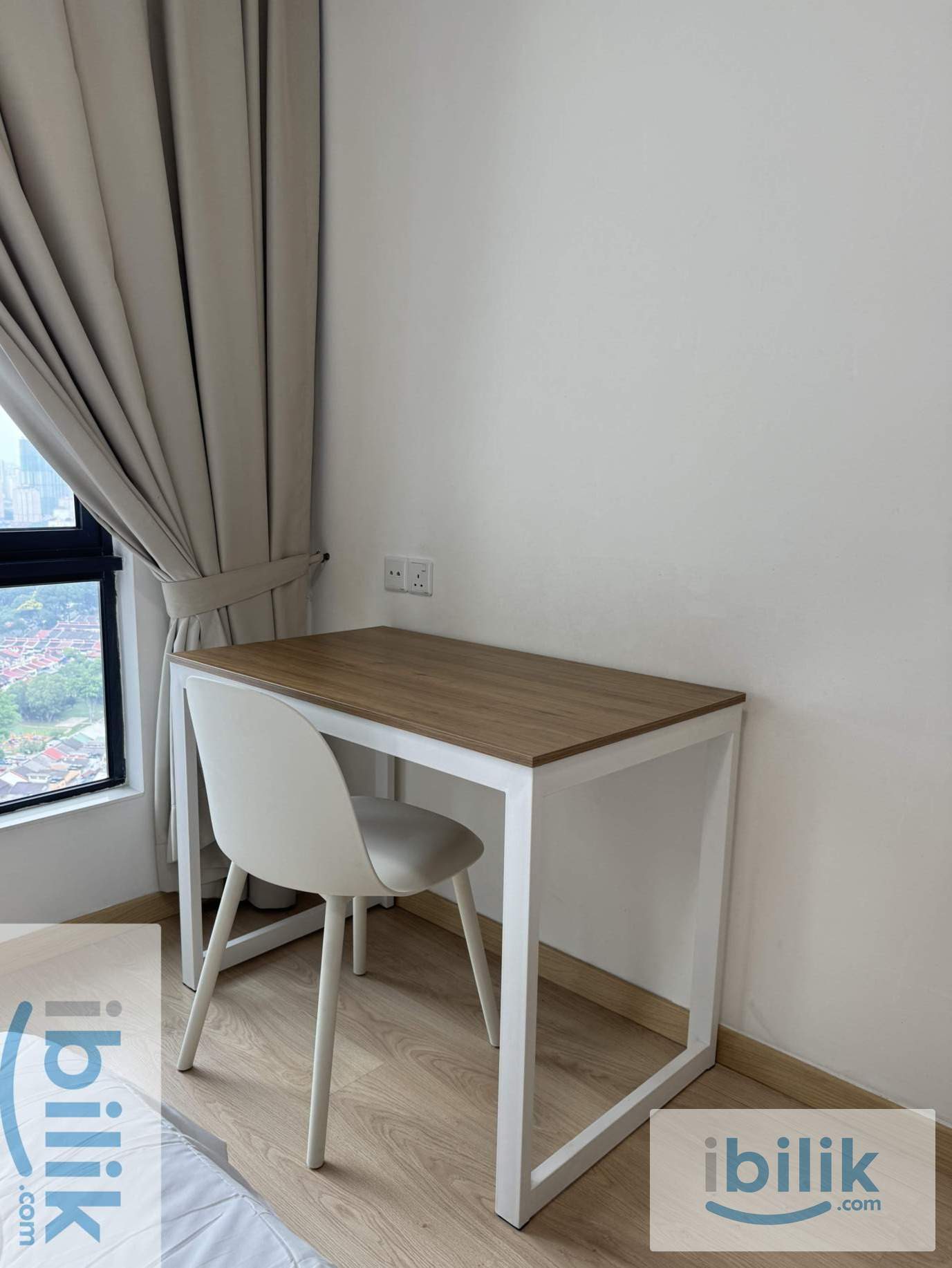 KL North Fully Furnished Beautiful Master Room  - Image 5