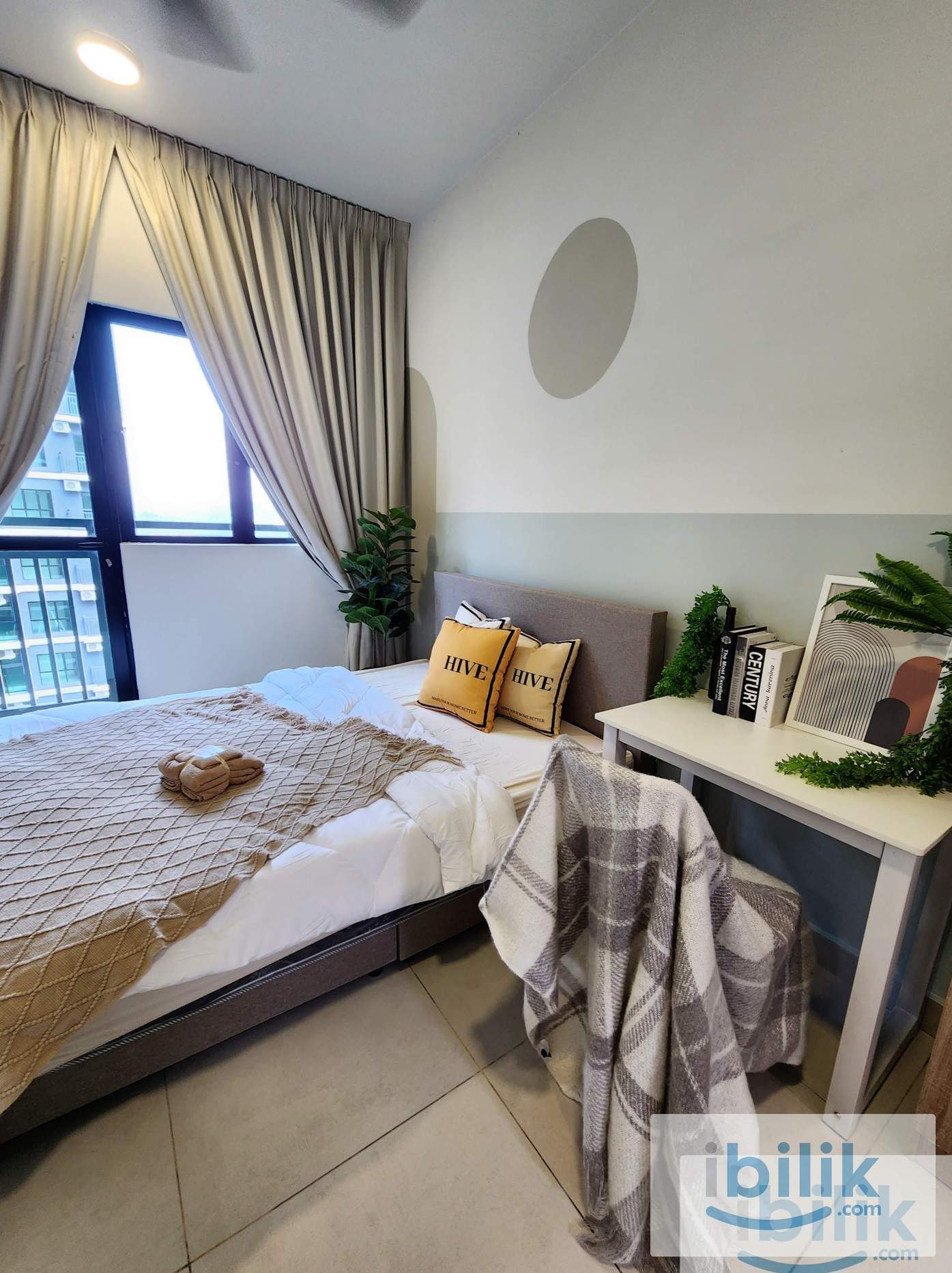 Fully Furnished Master Room near Taman Connaught MRT  - Image 1