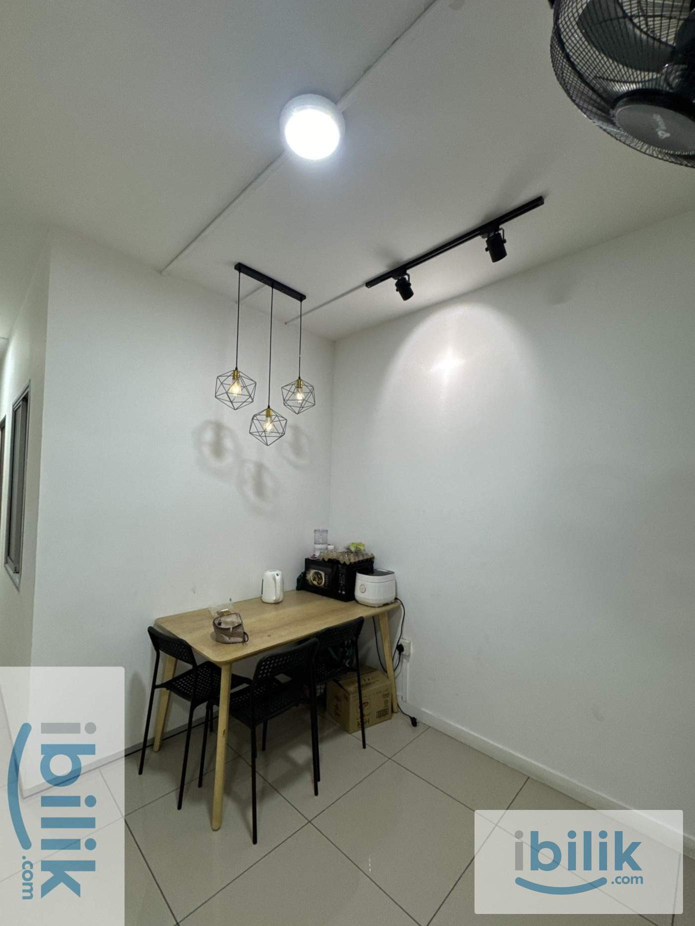 Zero Deposit Fully Furnished Middle Room near Subang west - Image 5