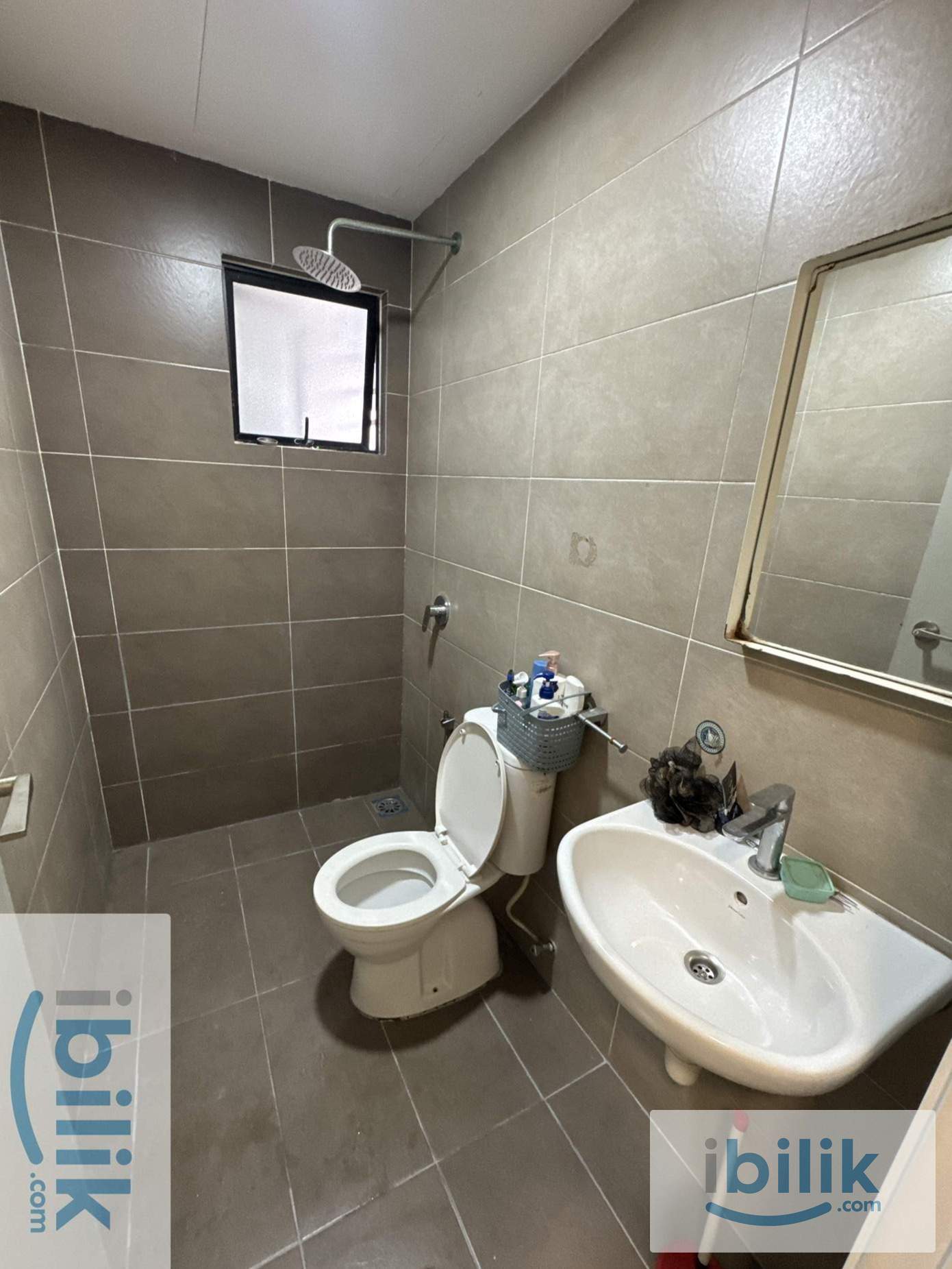 Zero Deposit Fully Furnished Middle Room near Subang west - Image 9
