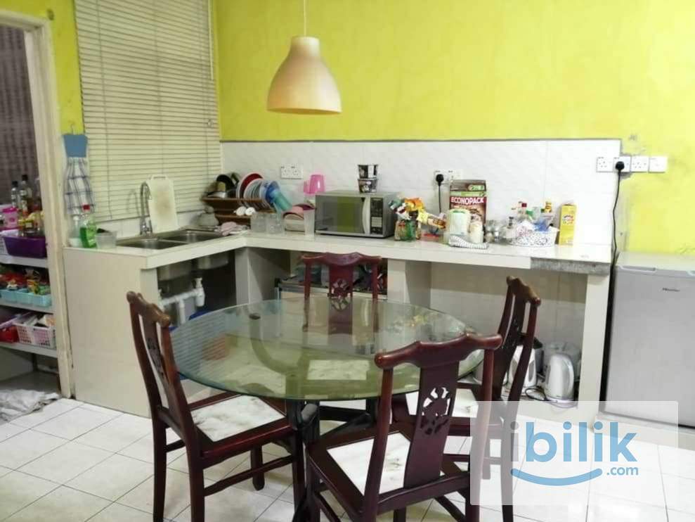 Master room with aircond (Bed+wardrobe) RM700/mth..indoor carpark+Utility - Ready to move in 1st Apr. 2026 - Image 5