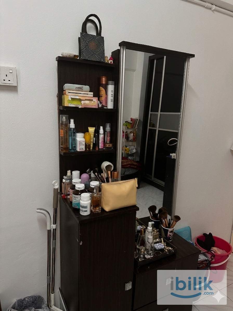 Master Bedroom For Rent at Vista Angkasa | Fully furnished - Image 8
