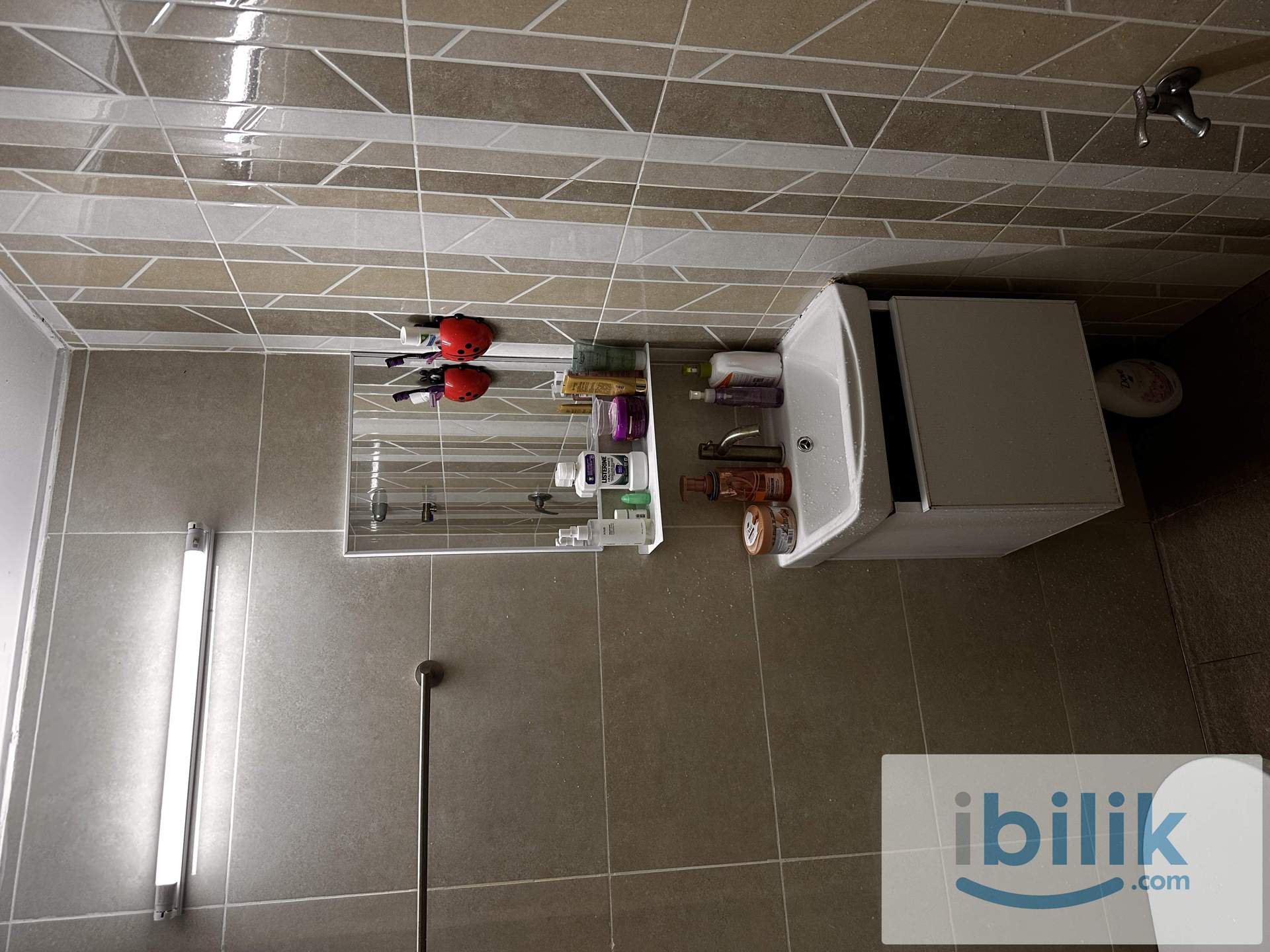 Master Bedroom For Rent at Vista Angkasa | Fully furnished - Image 7