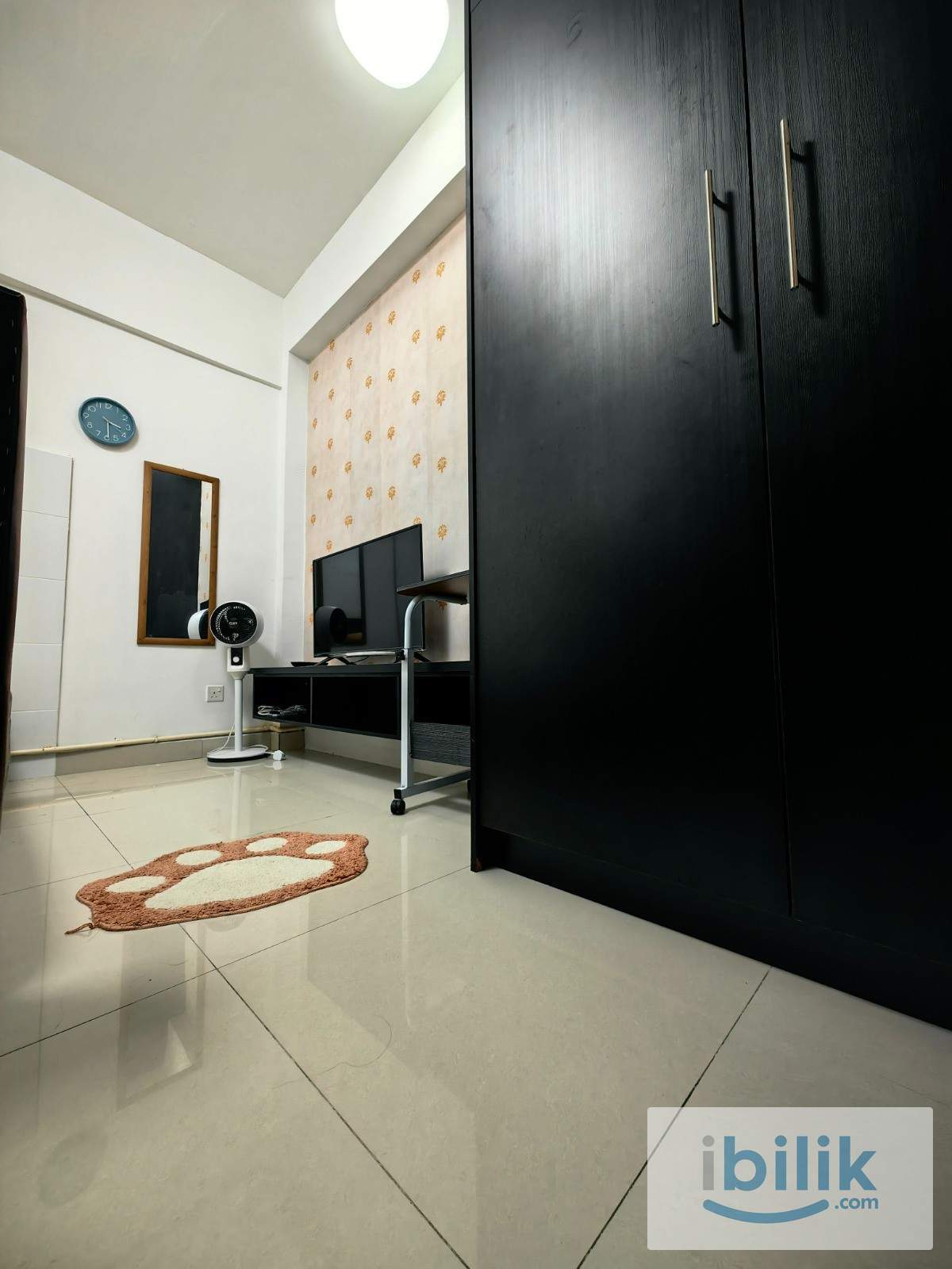 Fully furnish inclusive utilities ready to move in - Image 1