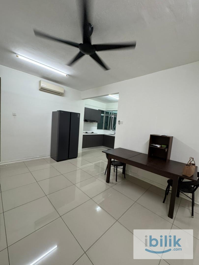 Master Room - Image 2
