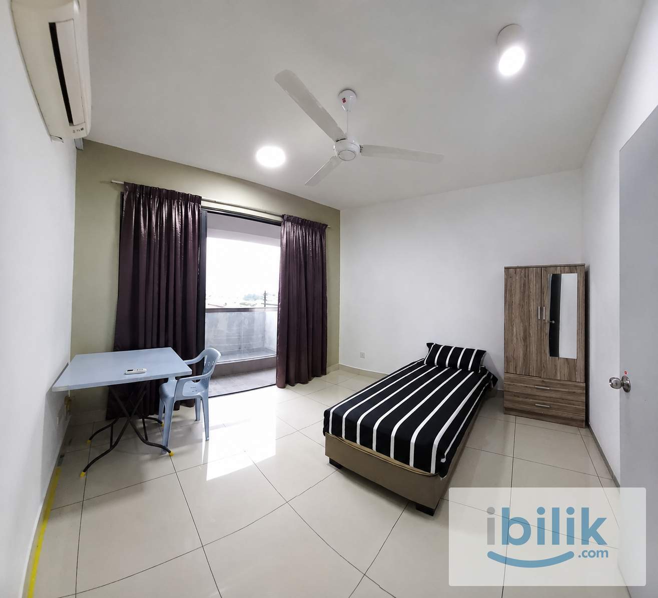 Balcony Room at You Vista, Batu 9 Cheras 5mins walk to MRT Taman Suntex - Image 1