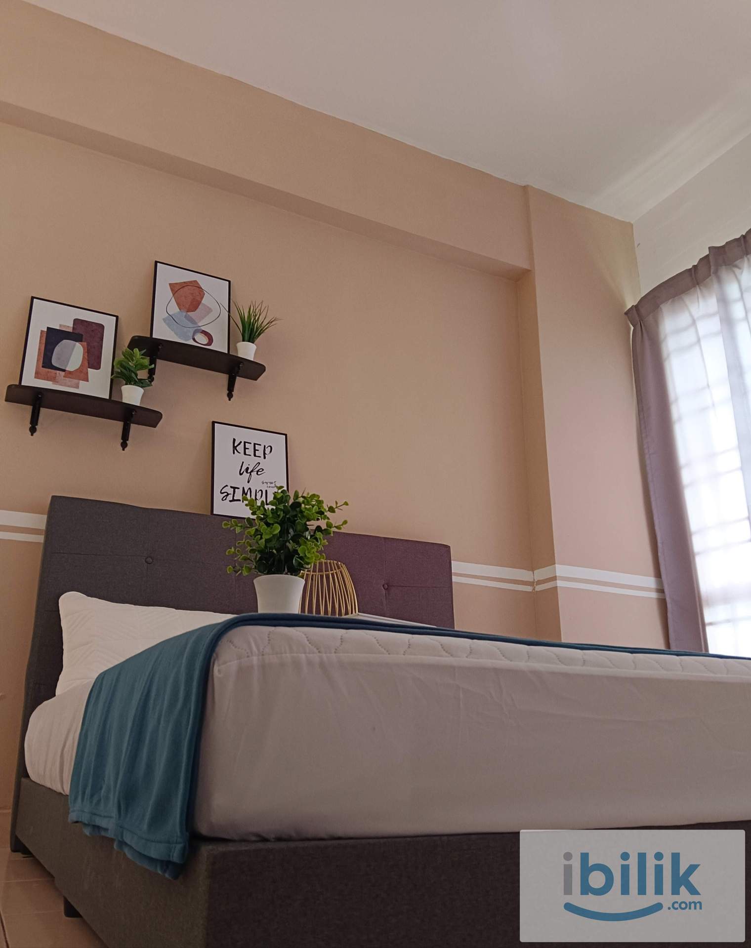 Female unit, Medium room, 10 mins to LRT  - Image 2