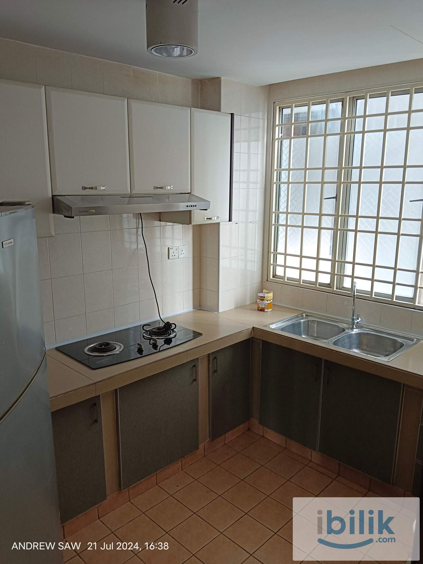 Female unit, Master bedroom, 10 mins walk to LRT  - Image 3
