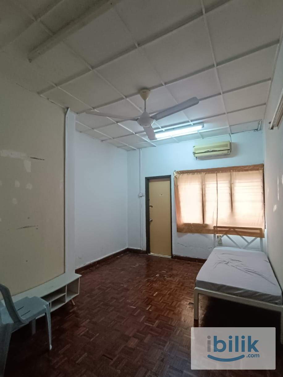 🏠room for rent 🚊-near LRT-📍SS18📍SS18📍SS18 - Image 1