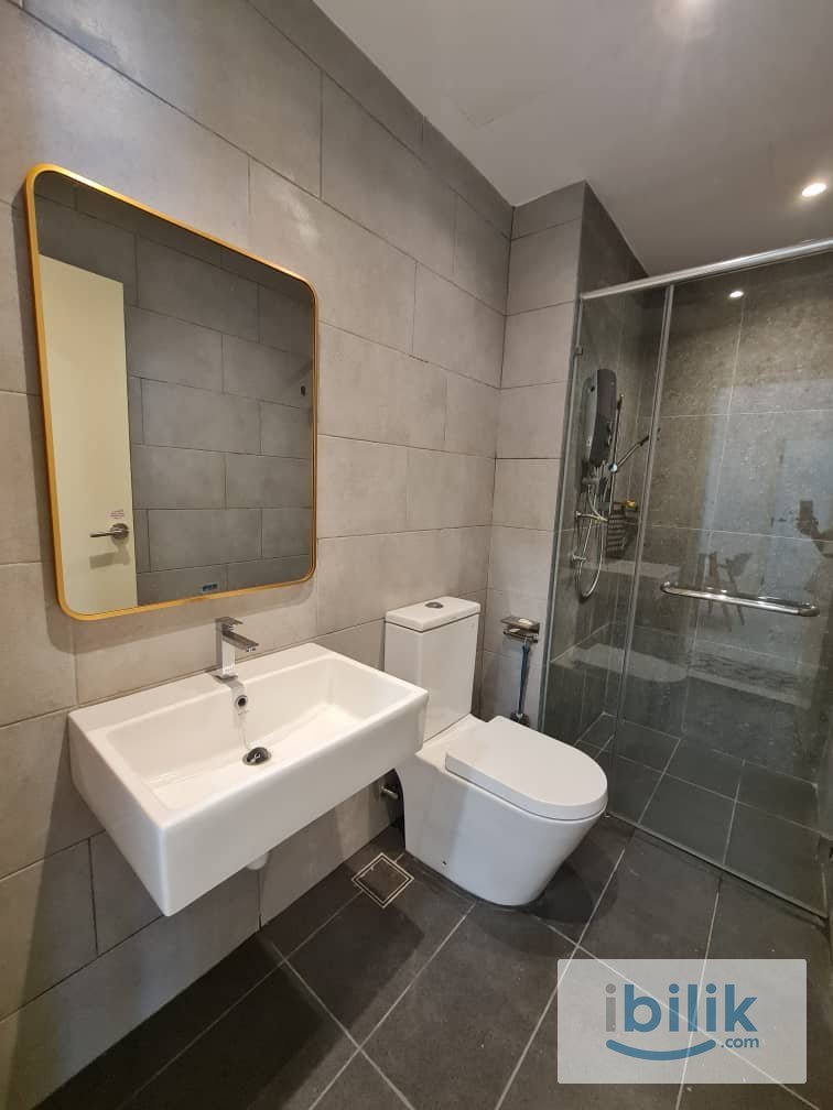 Middle Room With Low Deposit at Meta Residence, Seri Kembangan  - Image 1