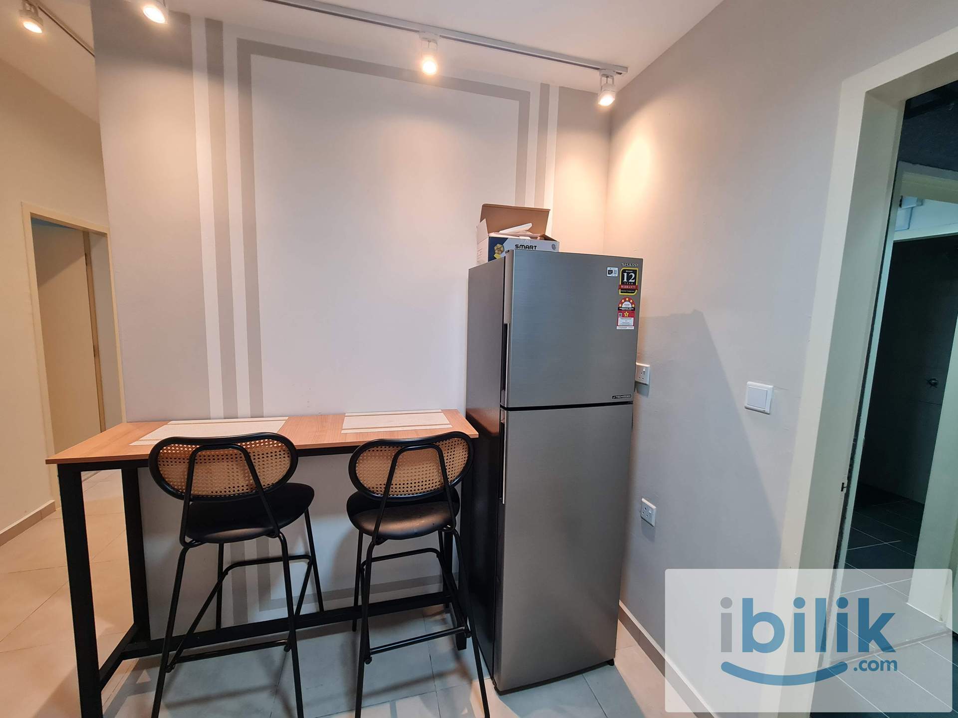 Single Room With Low Deposit at Meta Residence, Seri Kembangan  - Image 1