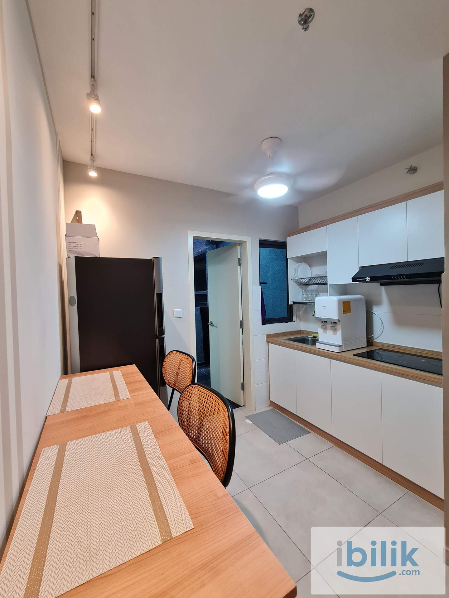 Single Room With Low Deposit at Meta Residence, Seri Kembangan  - Image 3