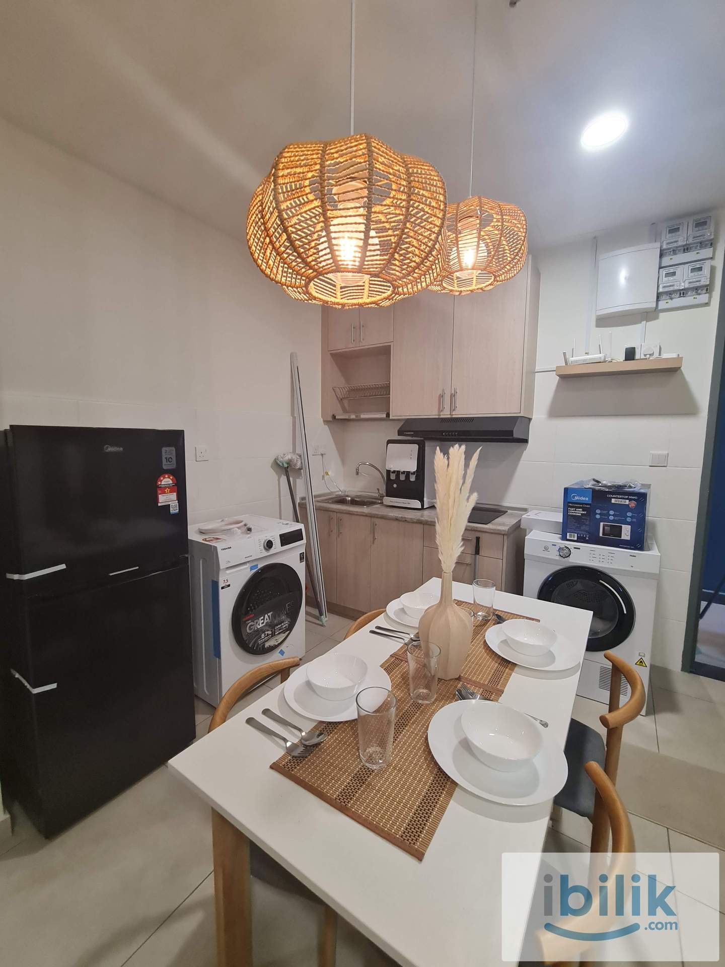Middle Room Zero Deposit At Meta Residence Seri Kembangan  - Image 1