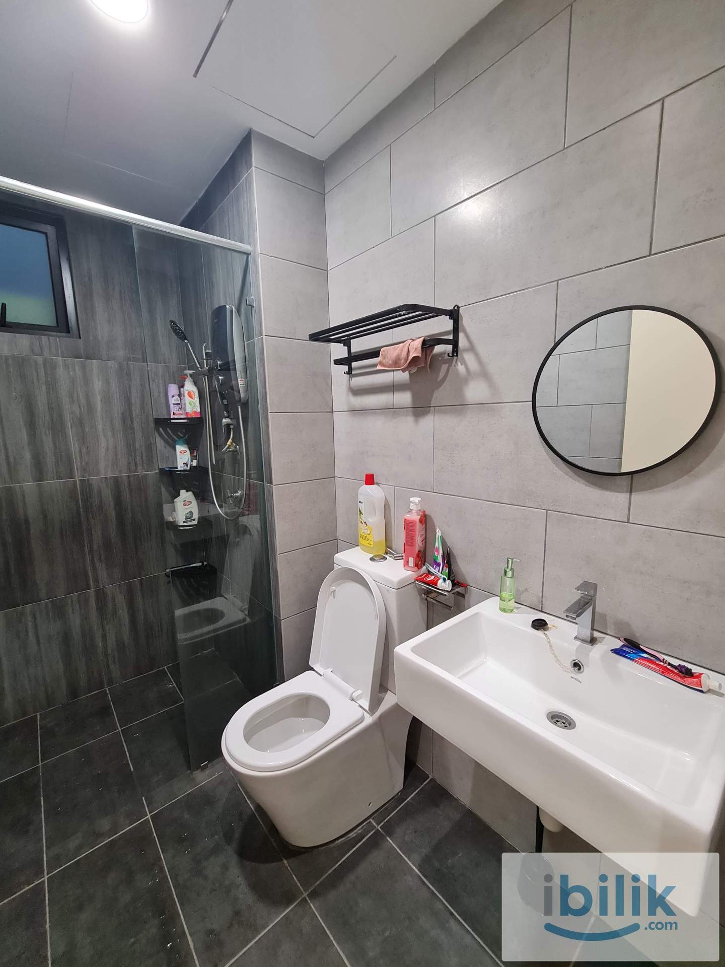 Whole Unit For Muslim Tenant Middle Room At Meta Residence, Seri Kembangan  - Image 6